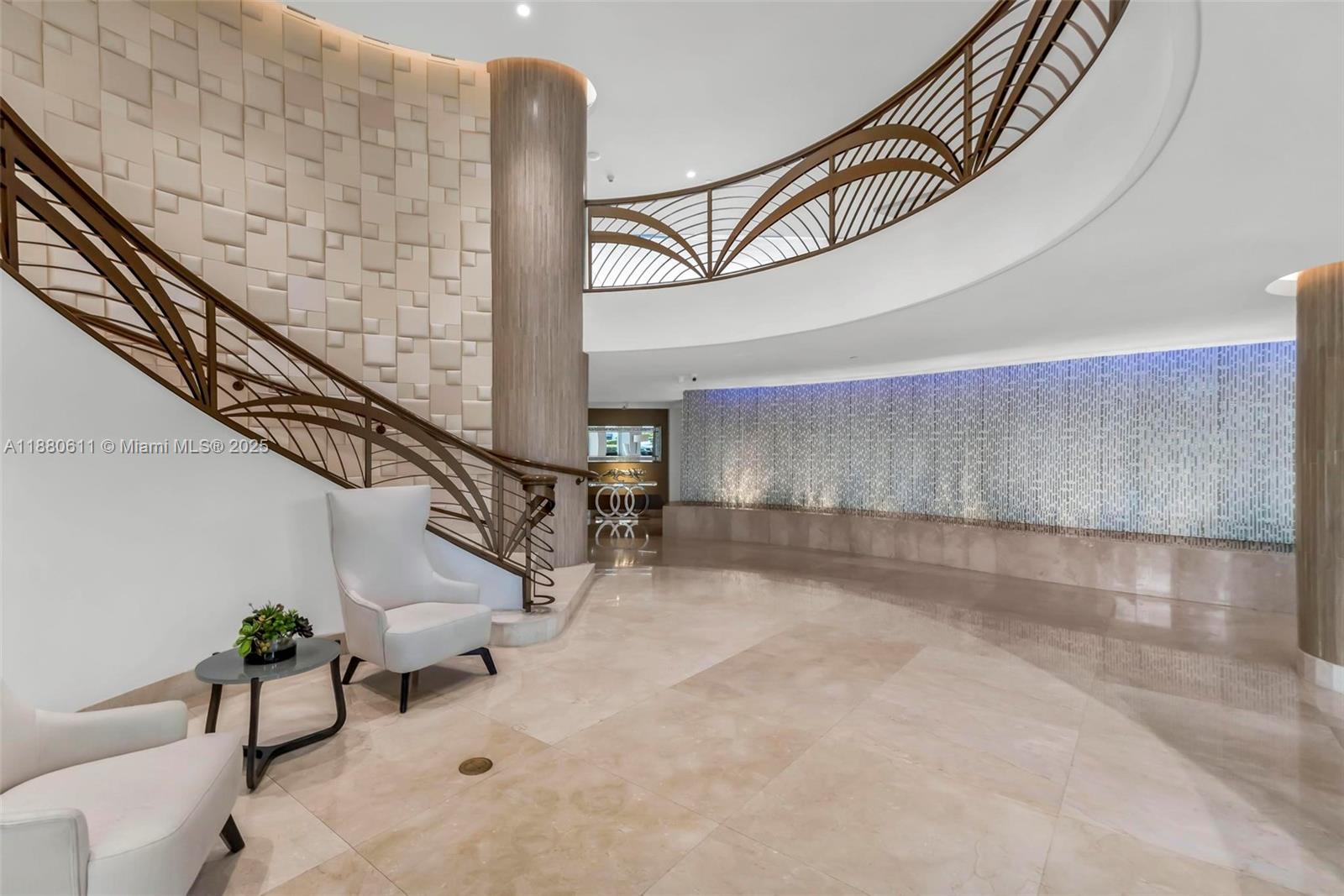 17555 Collins Ave # 7 Unit: UP-7