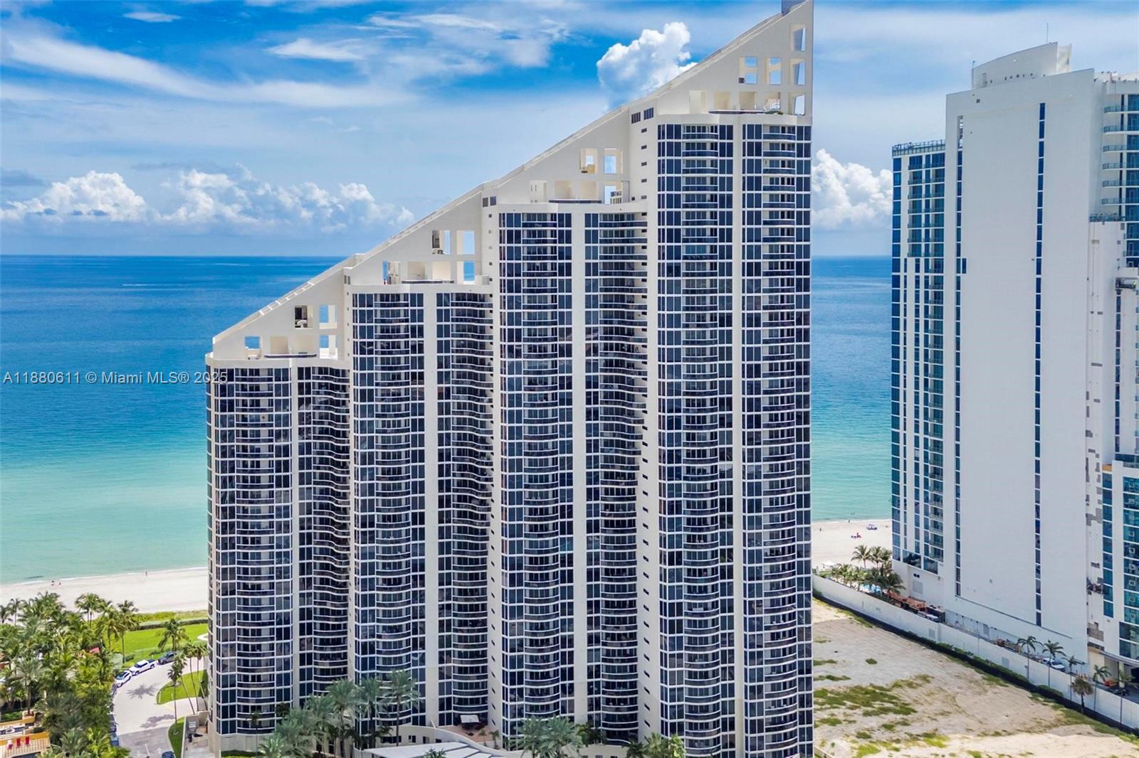 17555 Collins Ave # 7 Unit: UP-7