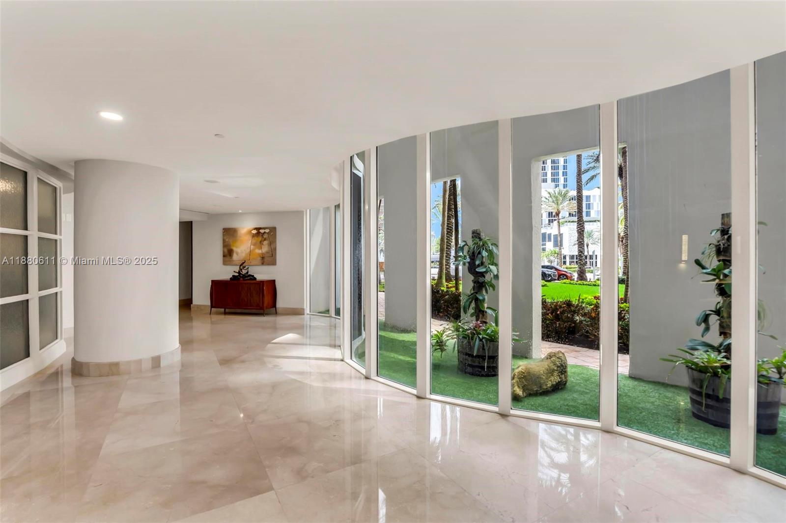 17555 Collins Ave # 7 Unit: UP-7