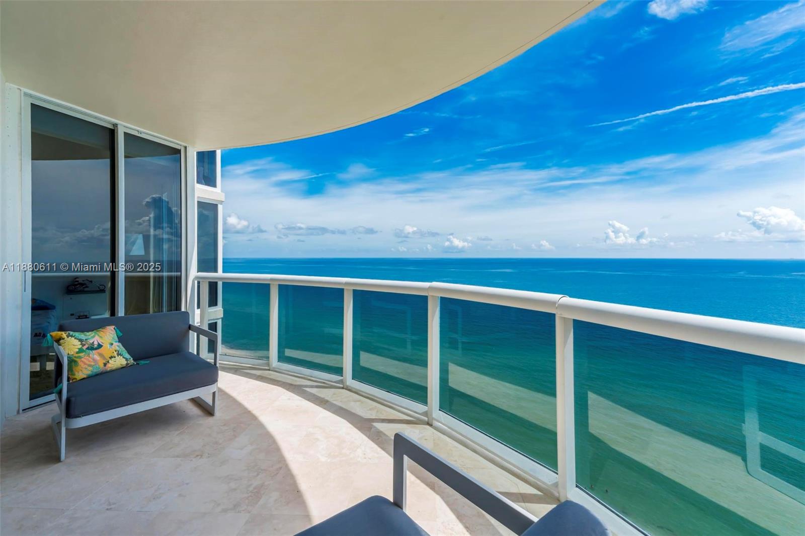 17555 Collins Ave # 7 Unit: UP-7
