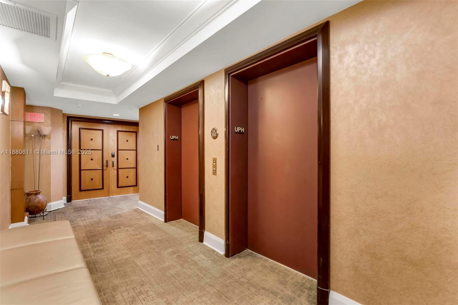 17555 Collins Ave # 7 Unit: UP-7