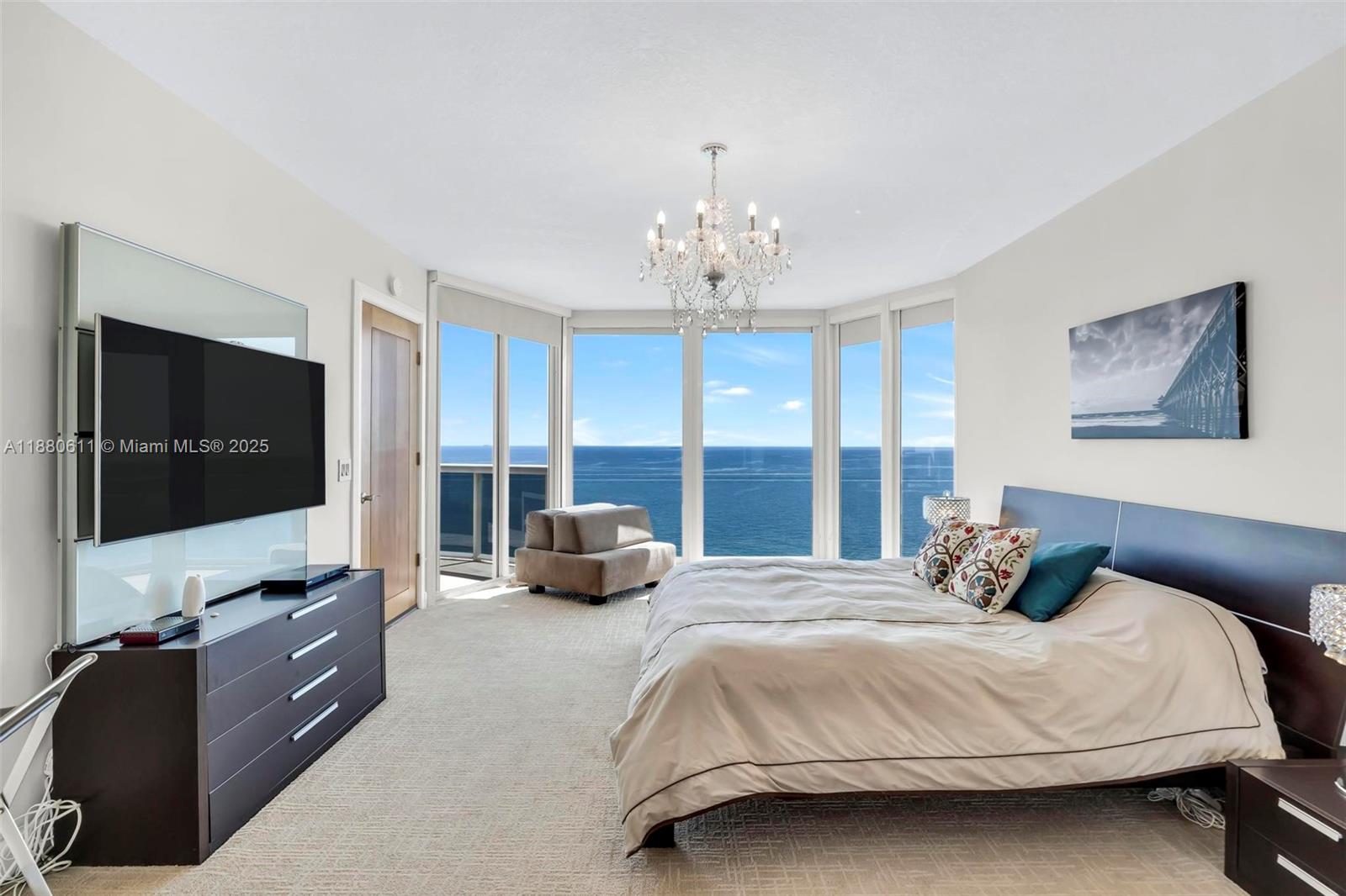 17555 Collins Ave # 7 Unit: UP-7