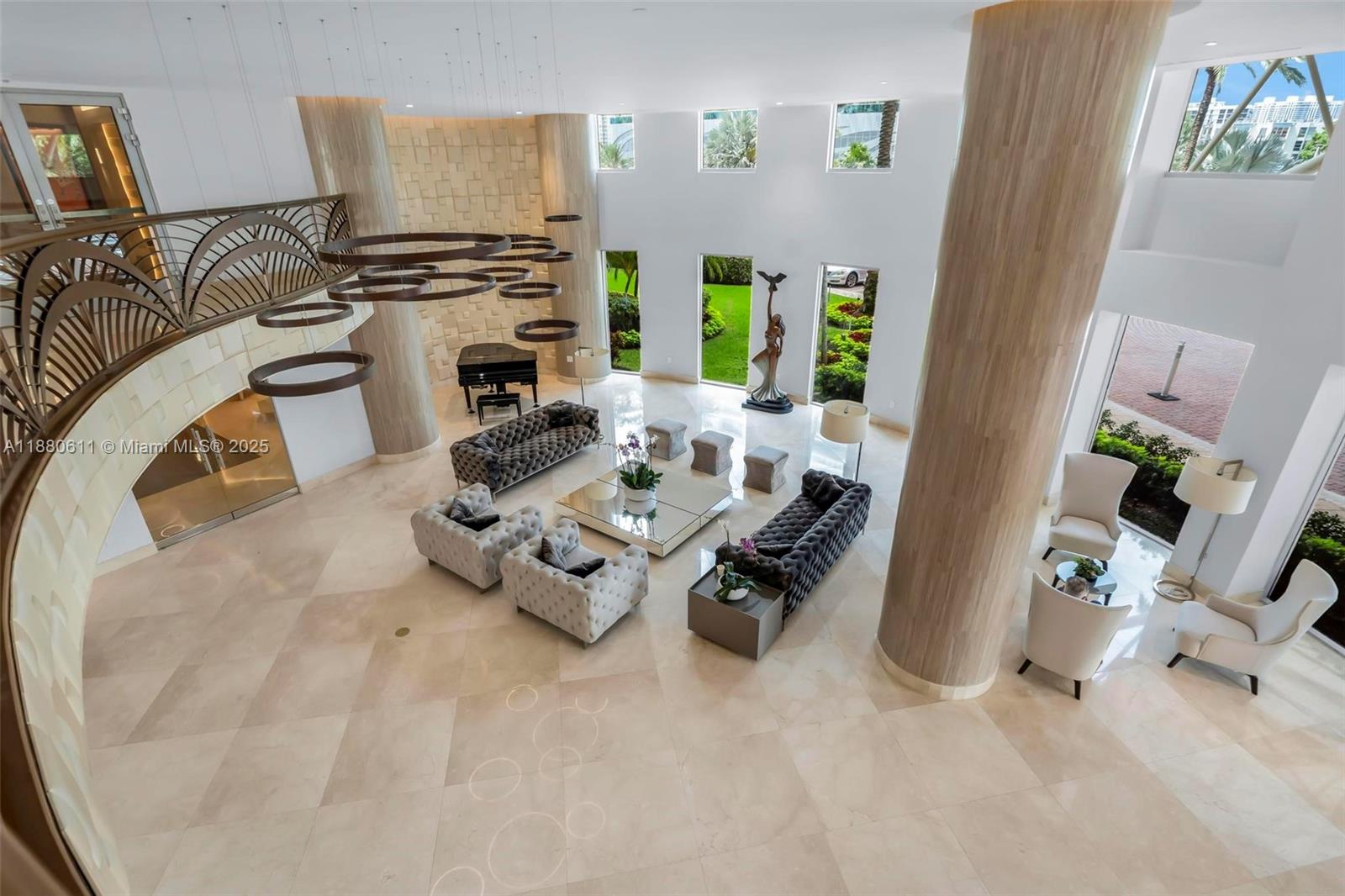 17555 Collins Ave # 7 Unit: UP-7
