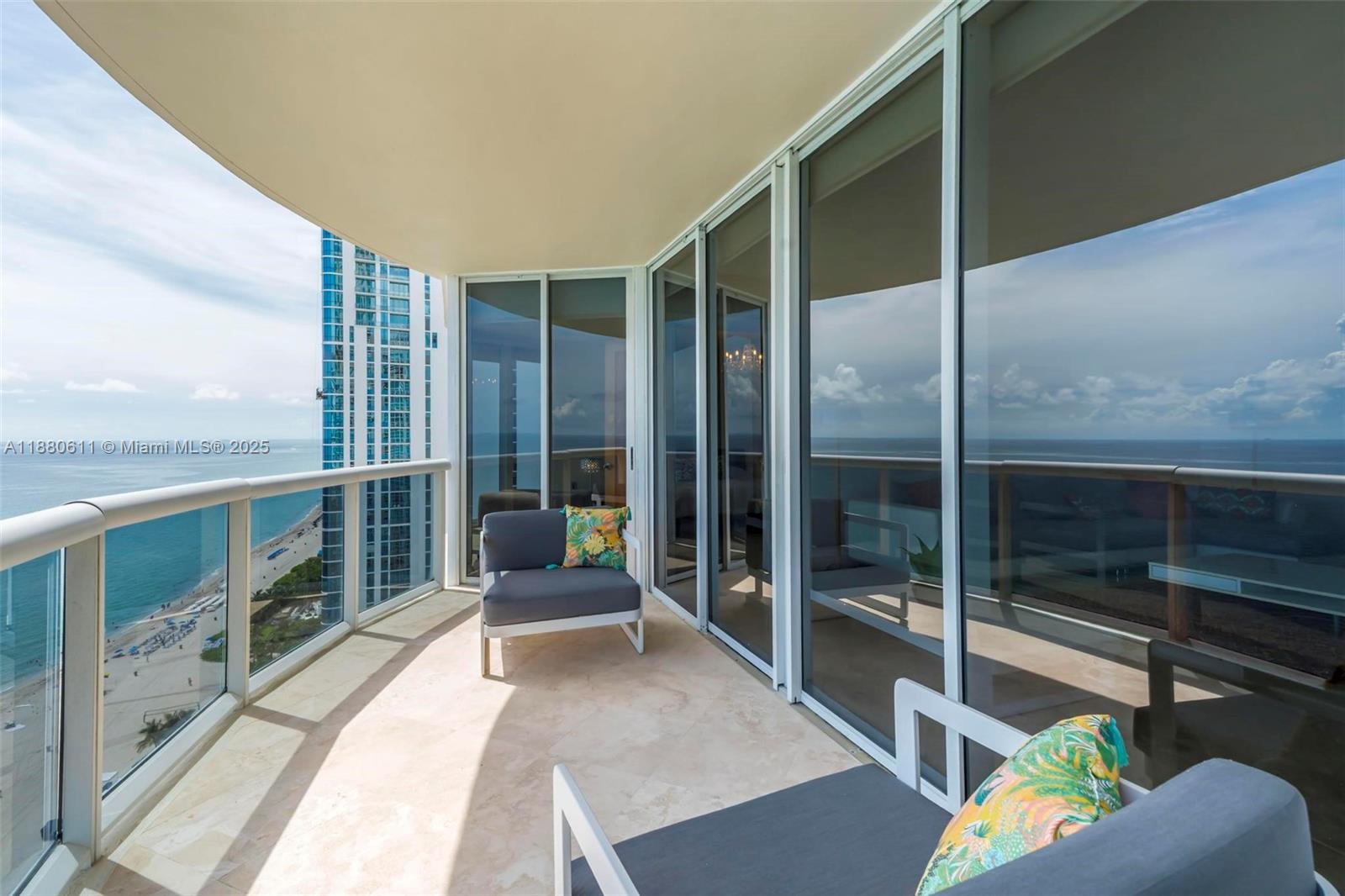 17555 Collins Ave # 7 Unit: UP-7