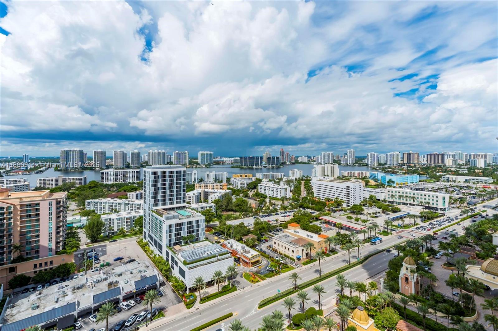 17555 Collins Ave # 7 Unit: UP-7