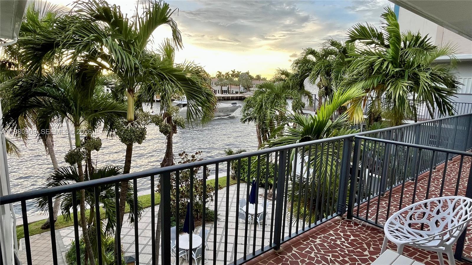 2200 S Ocean Dr # N307