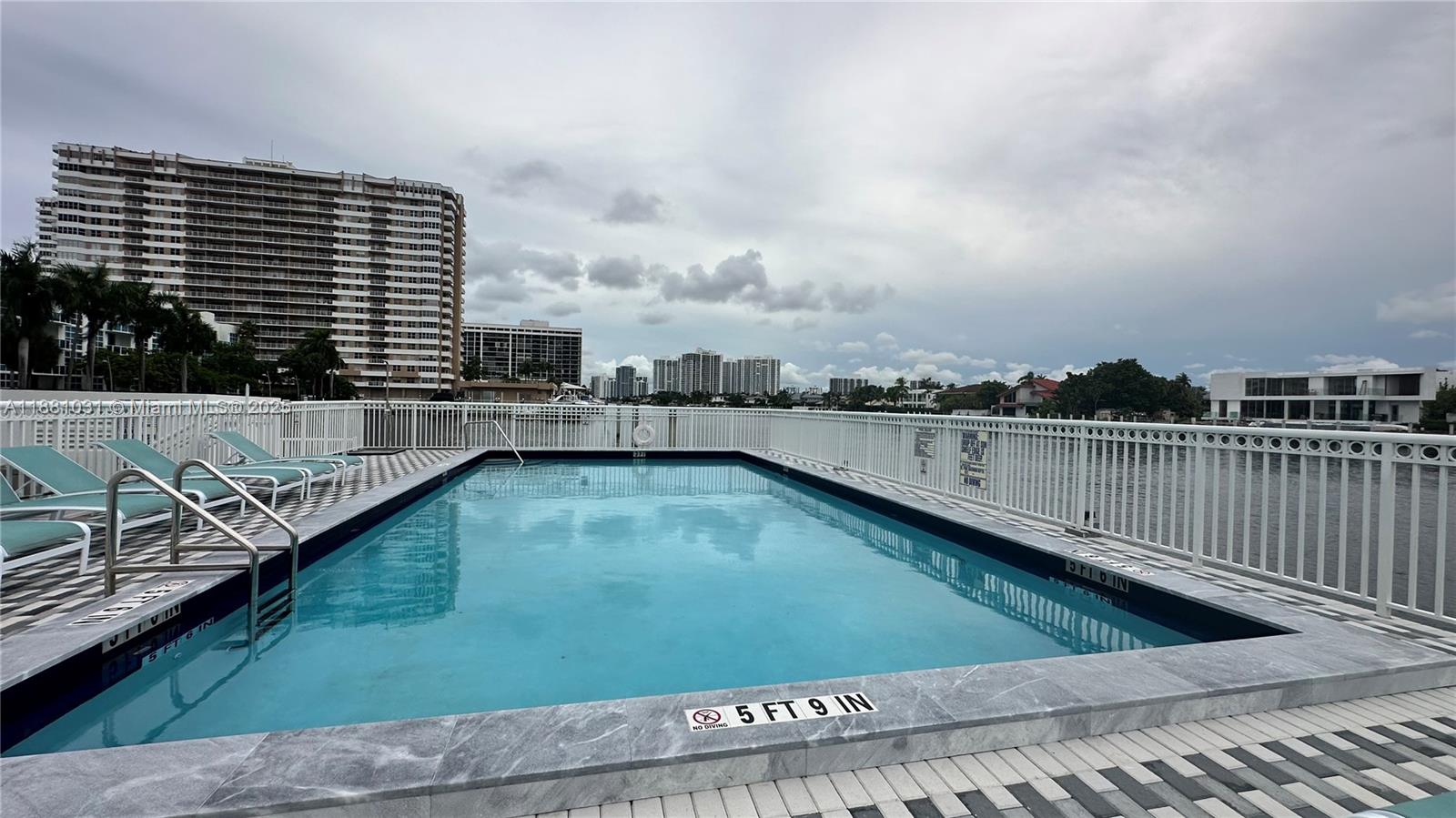 1913 S Ocean Dr # 410