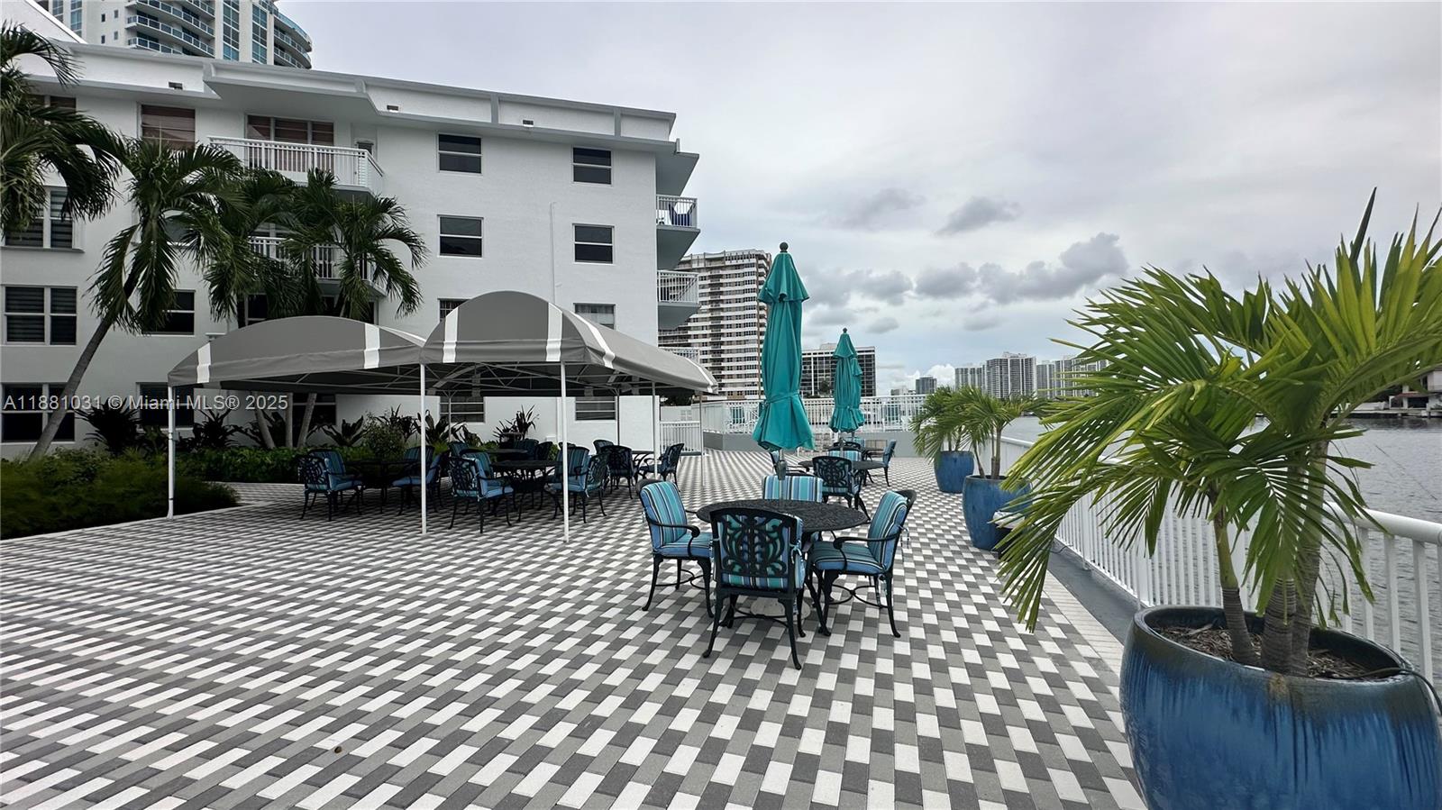 1913 S Ocean Dr # 410