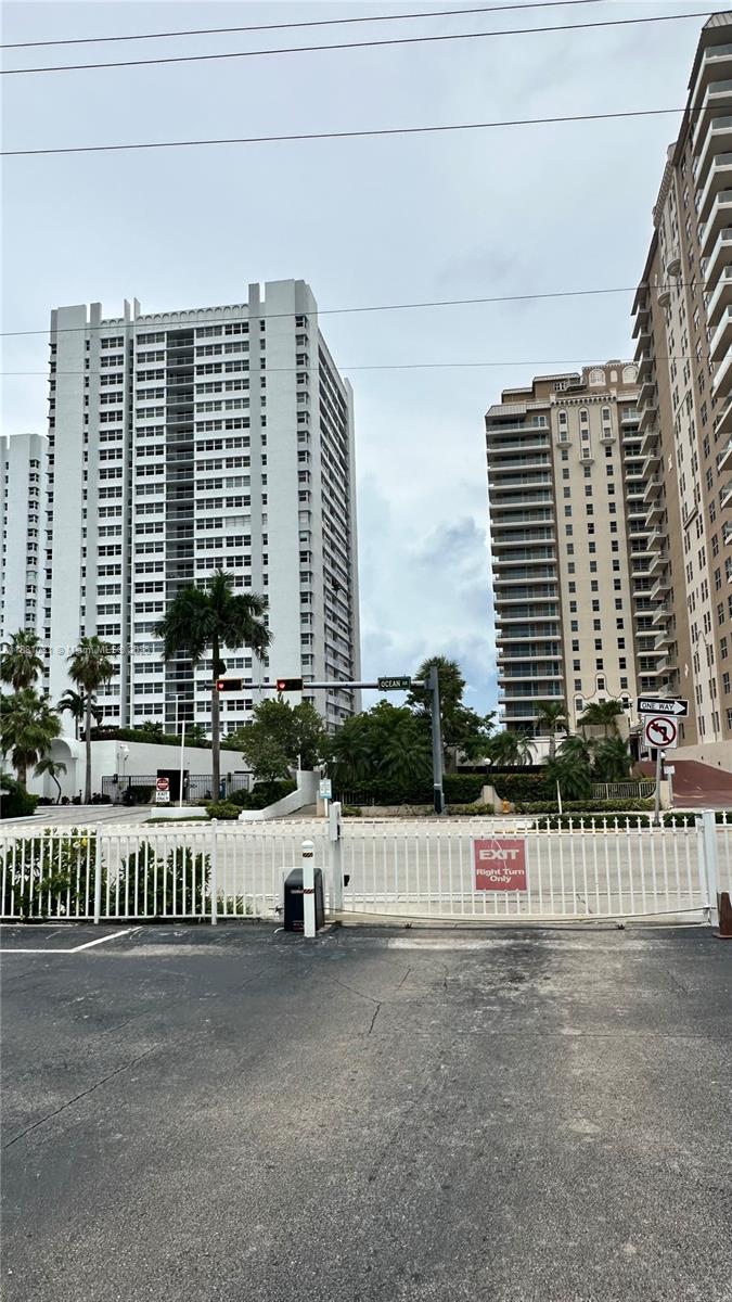 1913 S Ocean Dr # 410