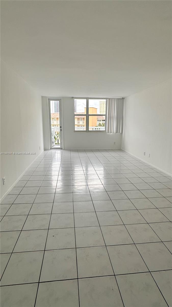 1913 S Ocean Dr # 410