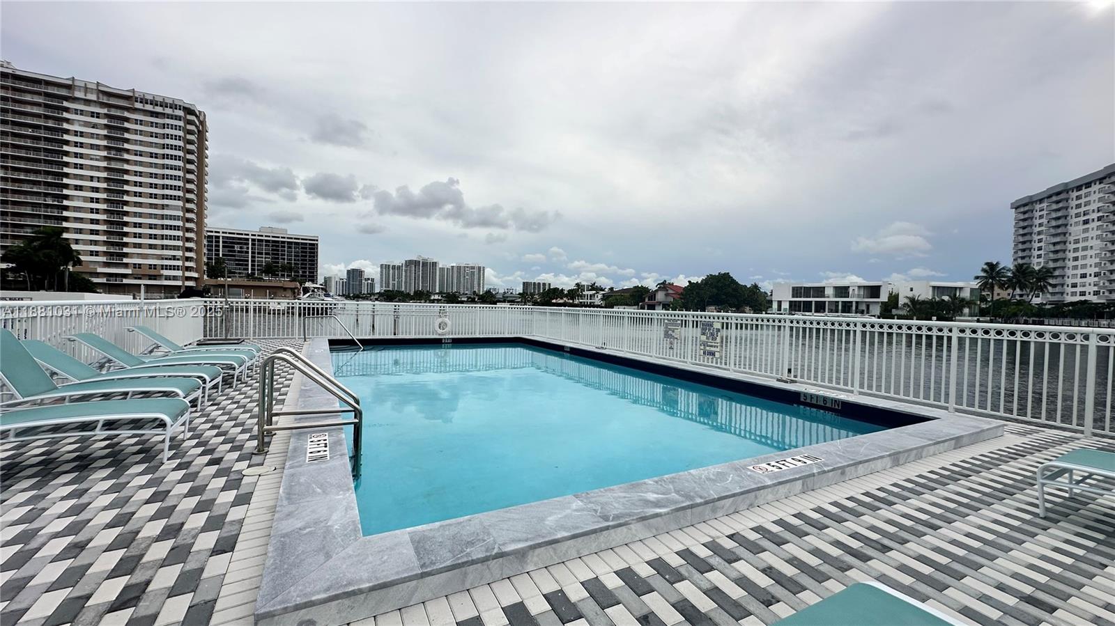 1913 S Ocean Dr # 410