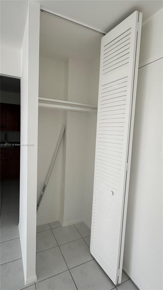 1913 S Ocean Dr # 410