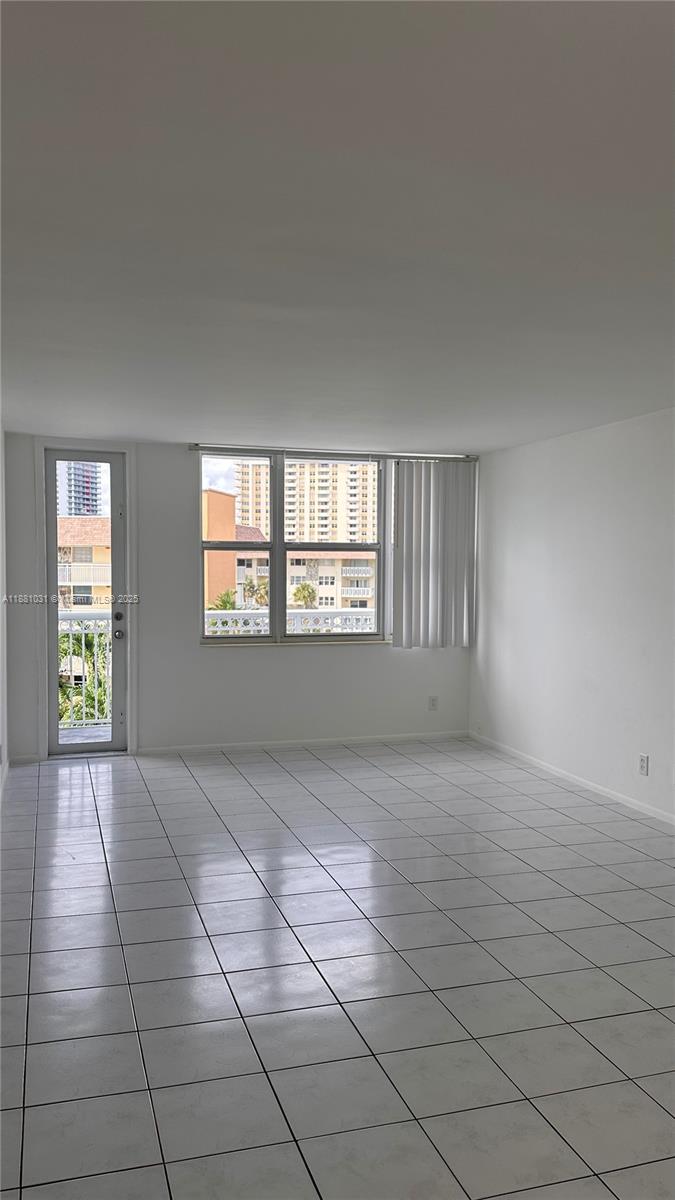 1913 S Ocean Dr # 410