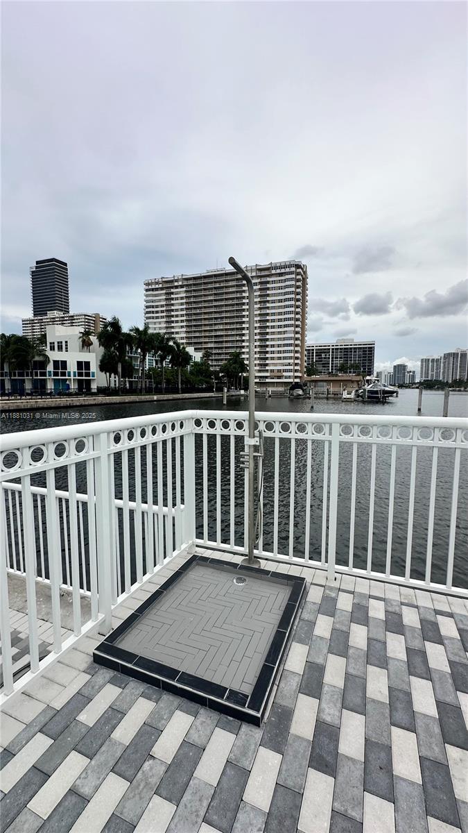 1913 S Ocean Dr # 410