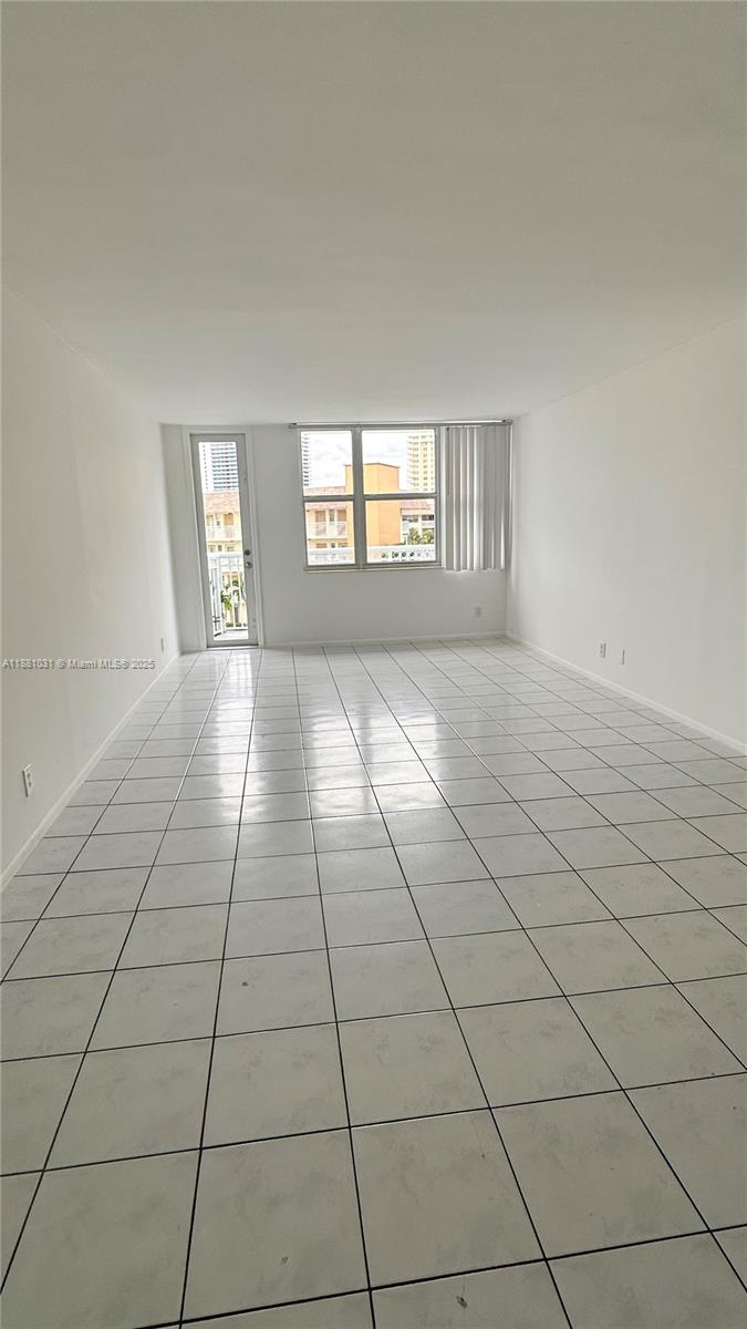 1913 S Ocean Dr # 410