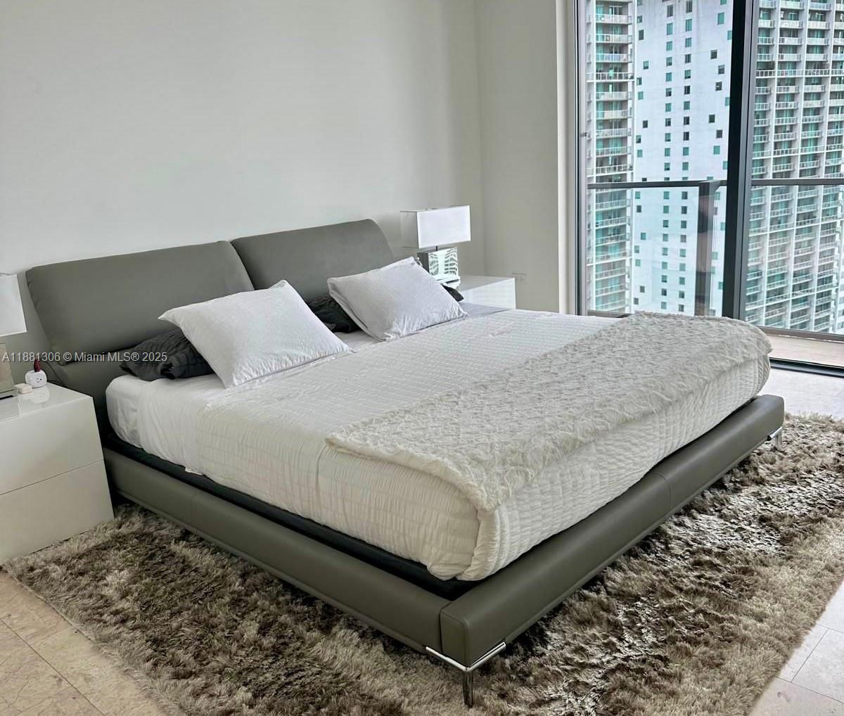 68 SE 6th St # 2801