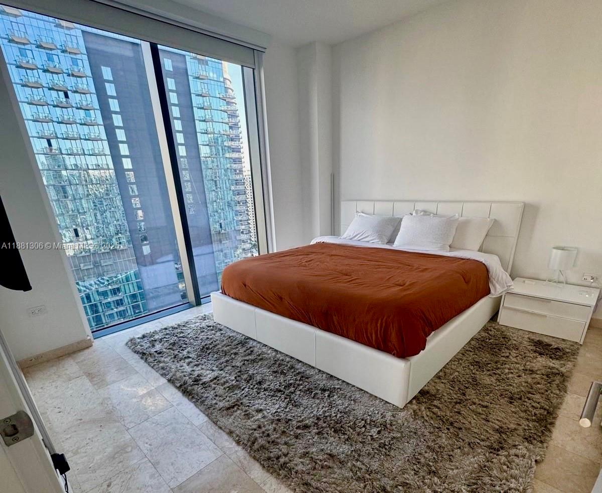 68 SE 6th St # 2801