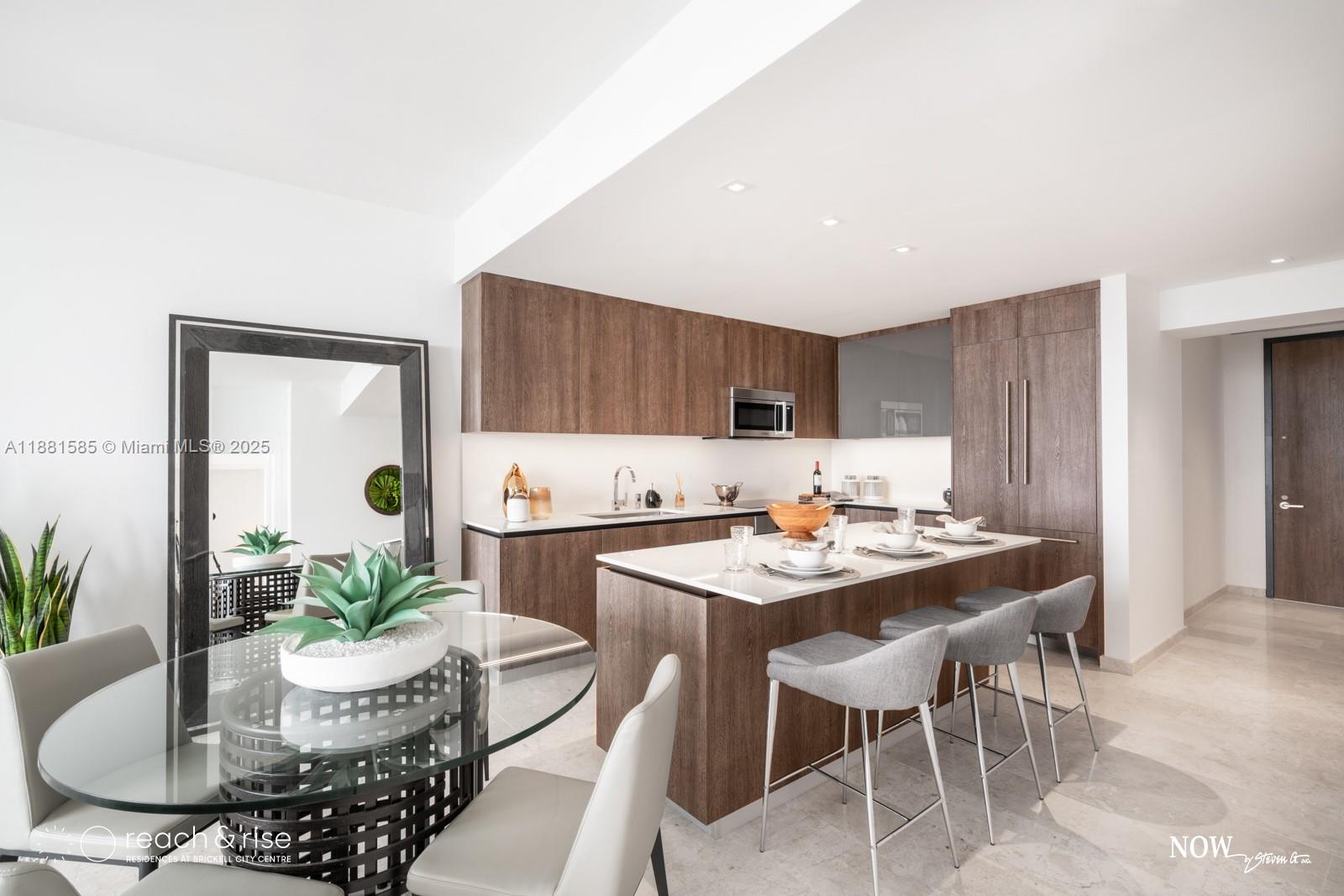 88 SW 7th St # 2406, Miami Unit: 2406