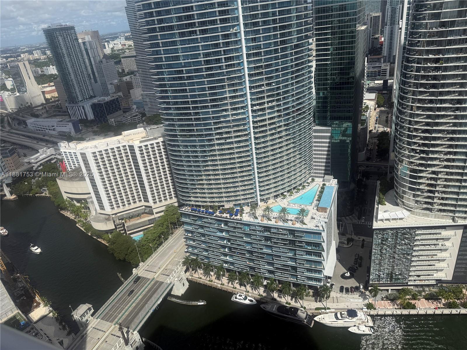 475 Brickell Ave # 4812