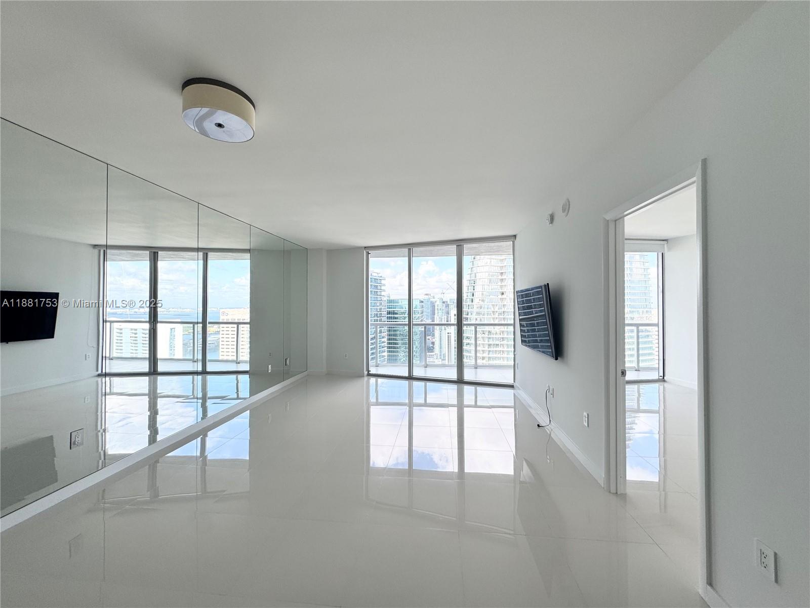 475 Brickell Ave # 4812