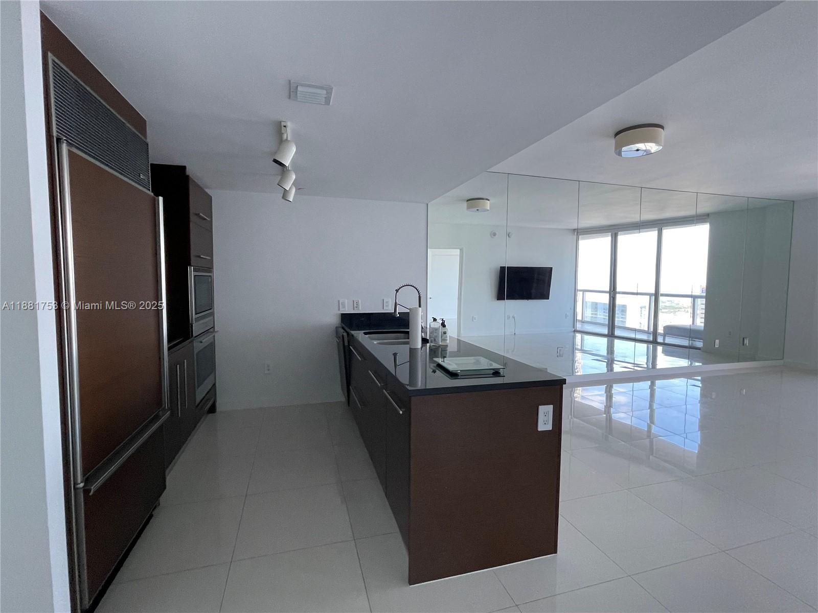 475 Brickell Ave # 4812