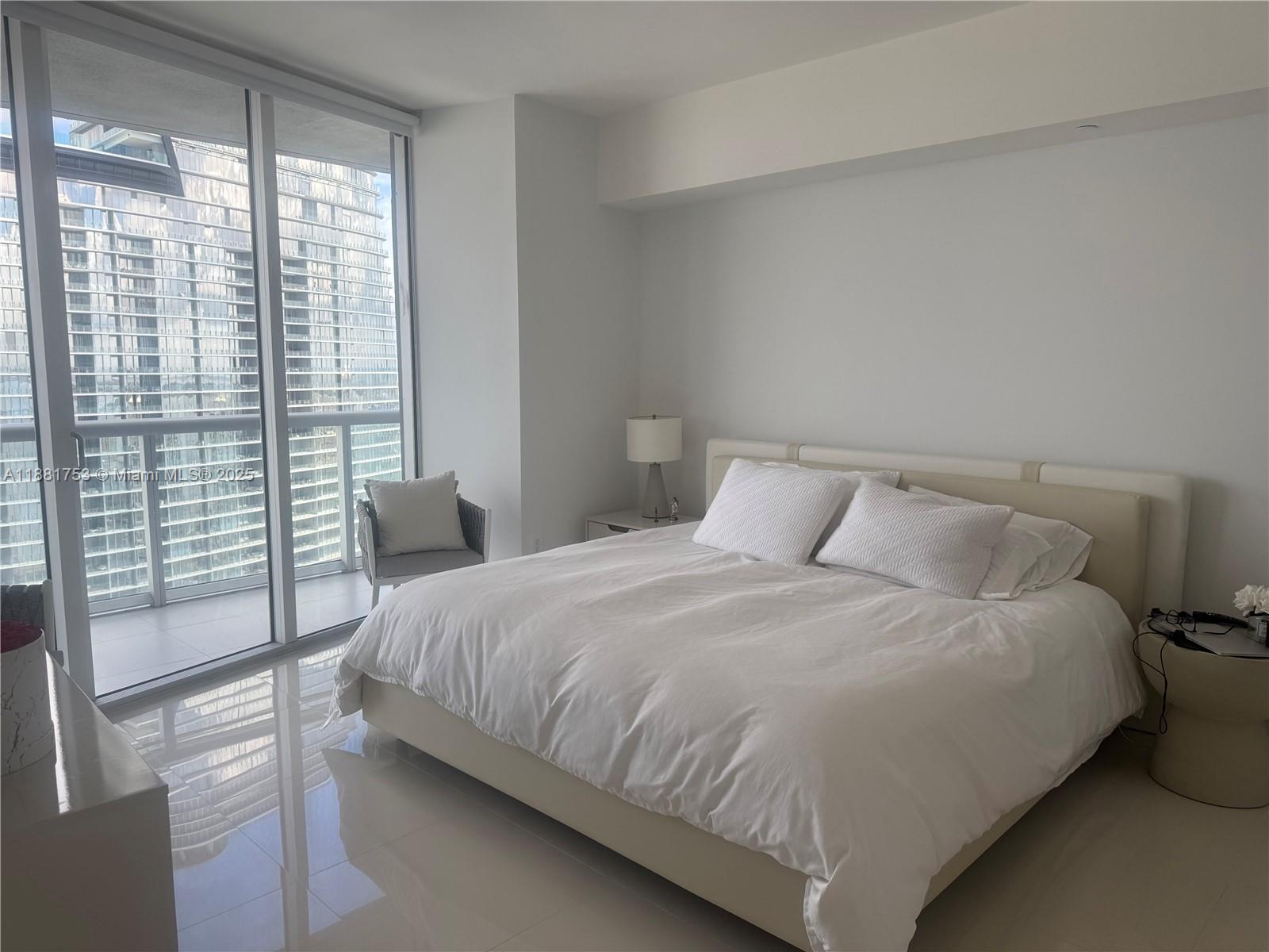 475 Brickell Ave # 4812
