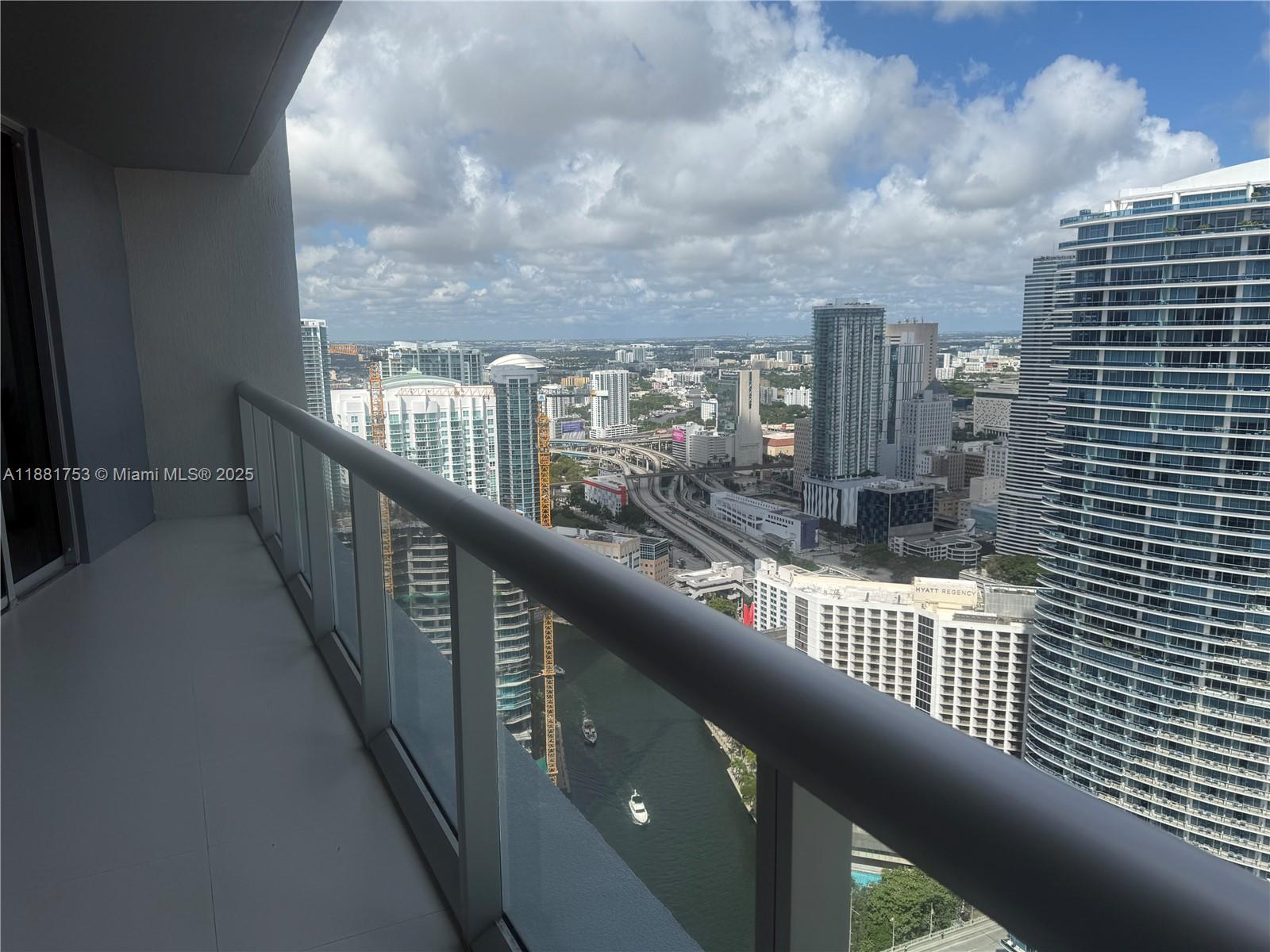 475 Brickell Ave # 4812