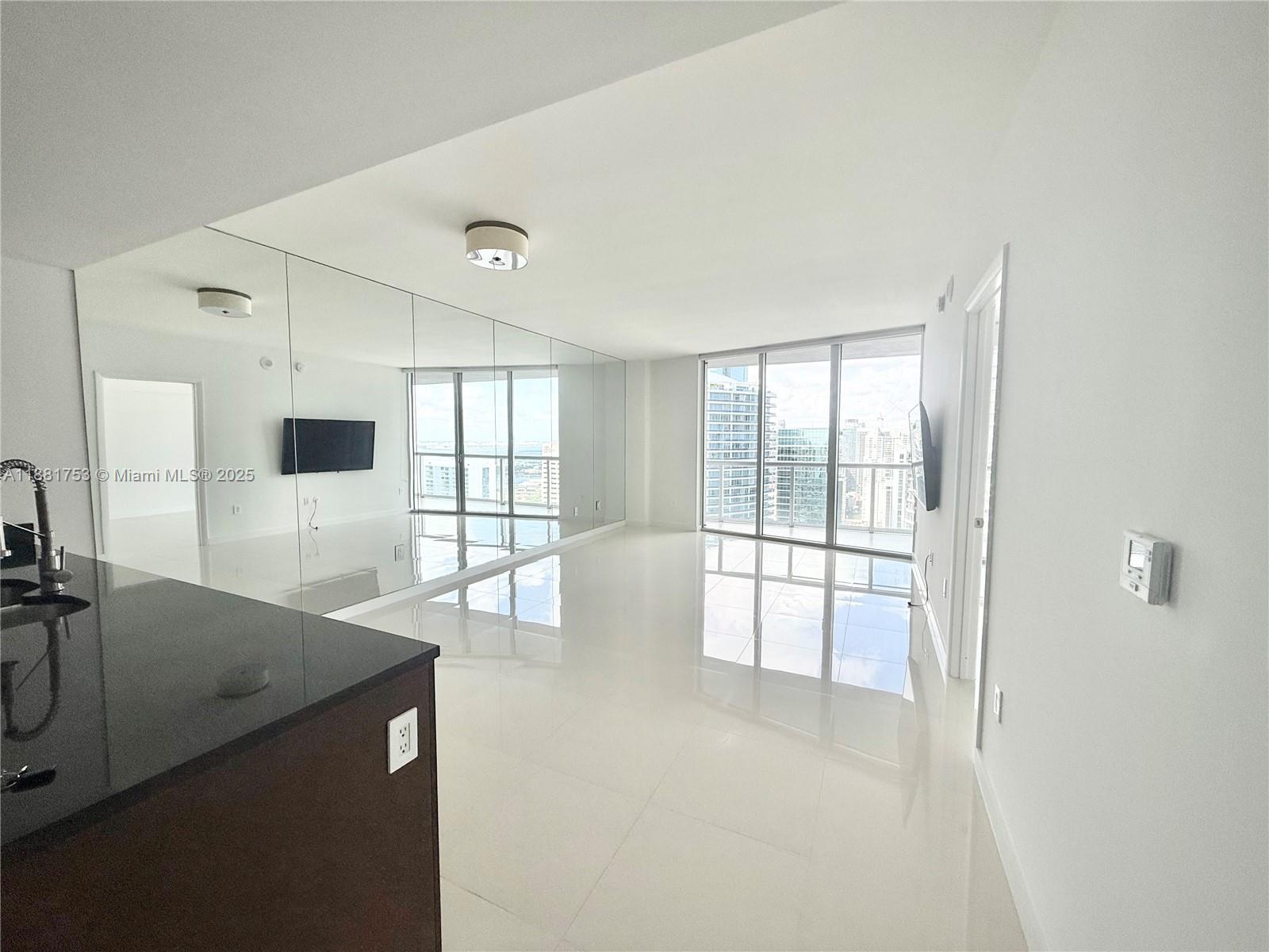 475 Brickell Ave # 4812