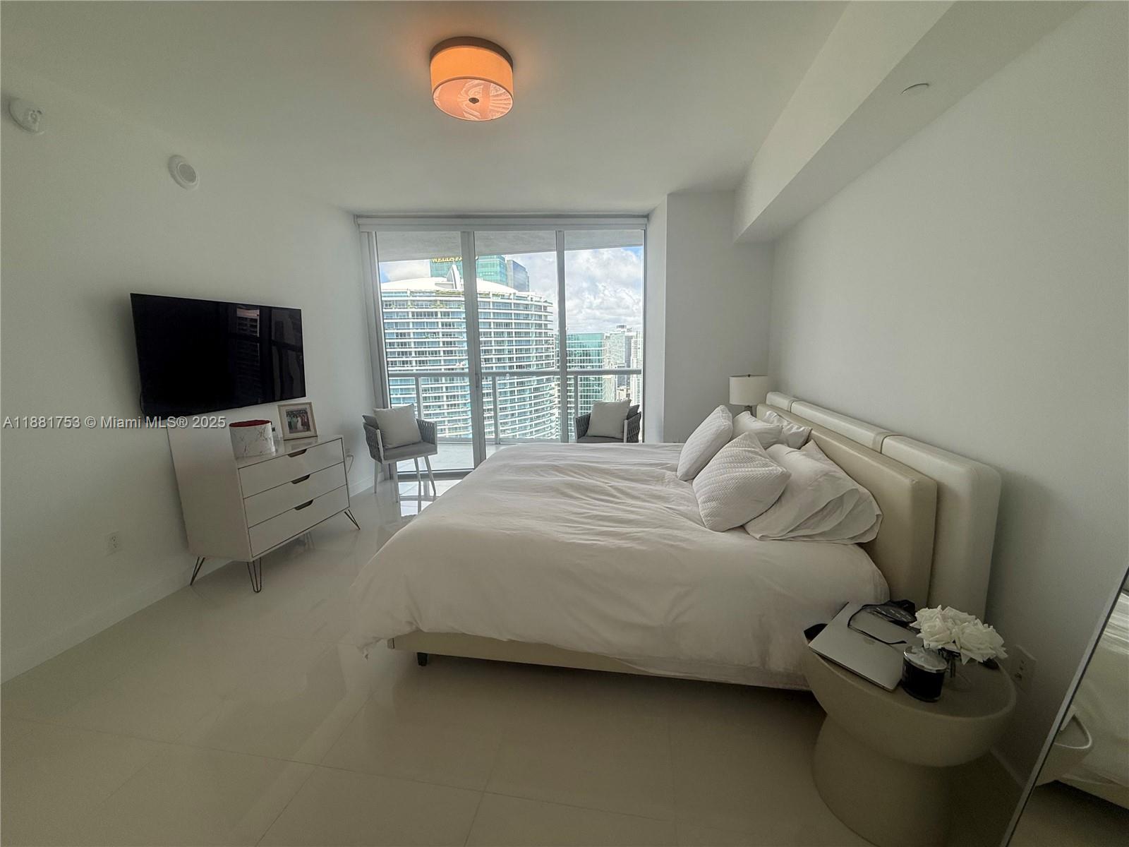 475 Brickell Ave # 4812