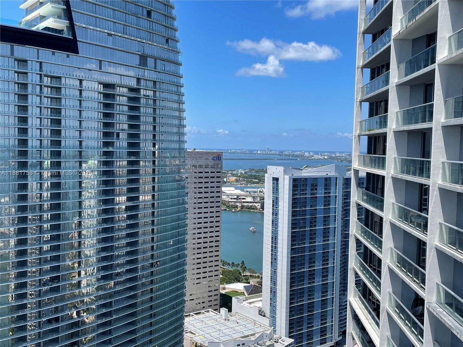 475 Brickell Ave # 4812