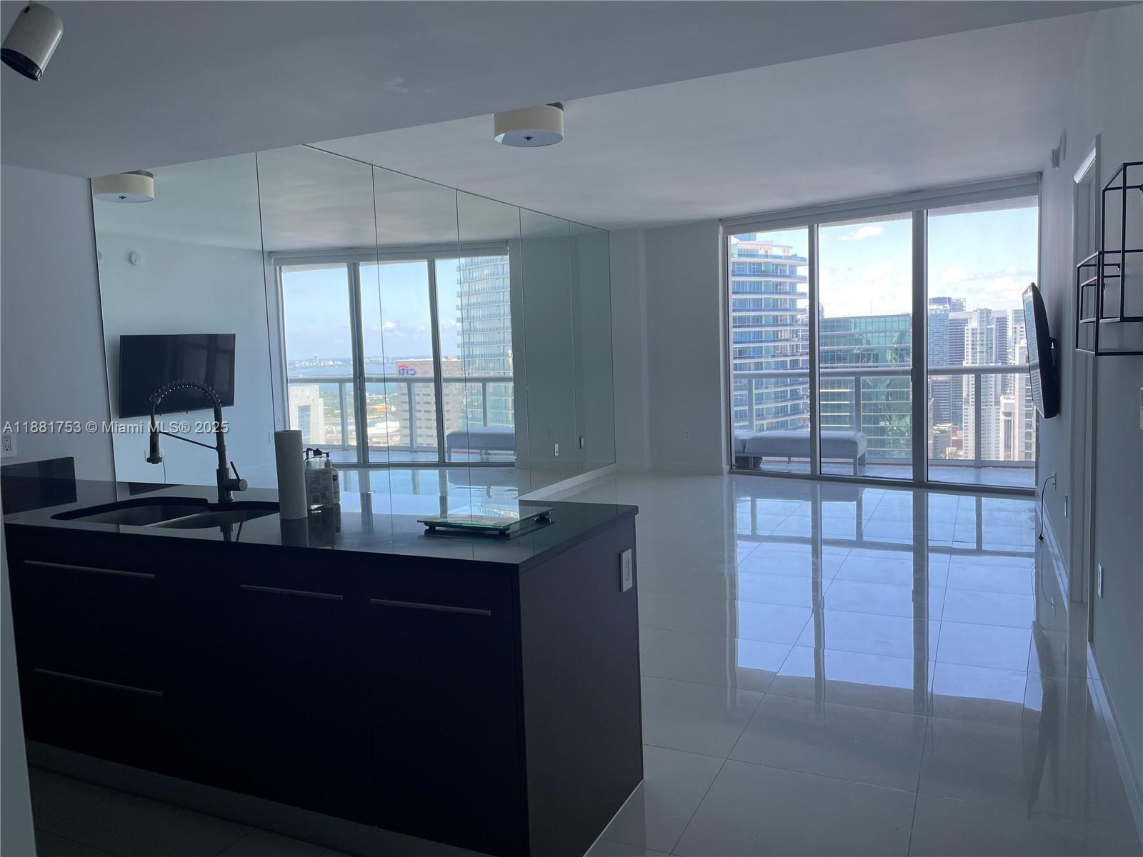 475 Brickell Ave # 4812