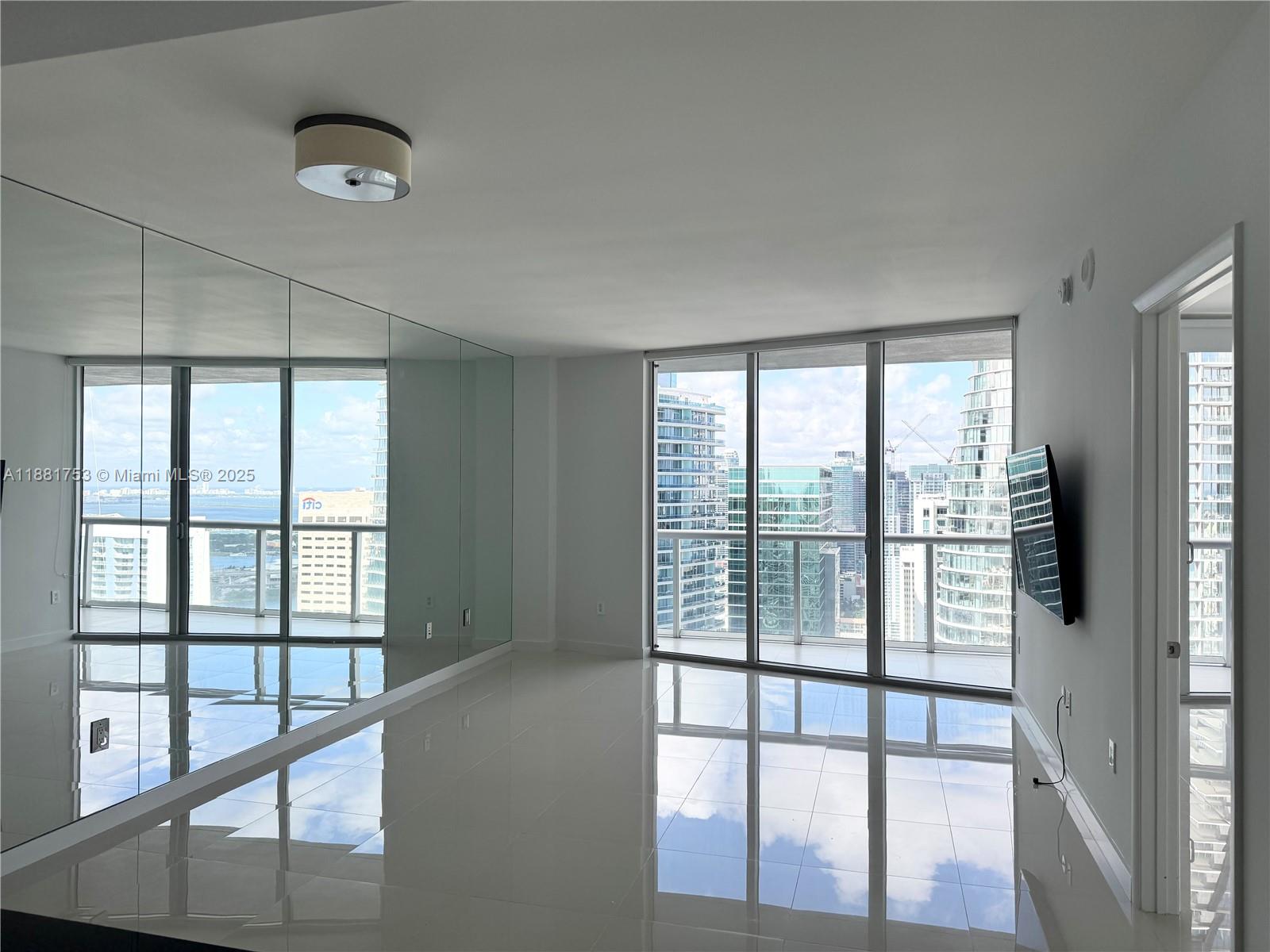 475 Brickell Ave # 4812