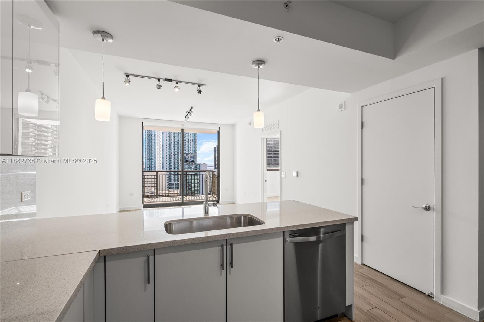 999 SW 1st Ave # 2208