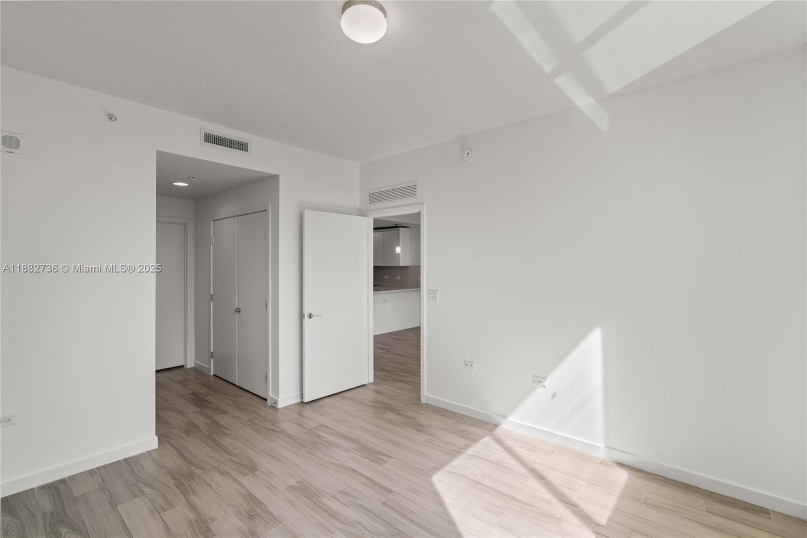 999 SW 1st Ave # 2208