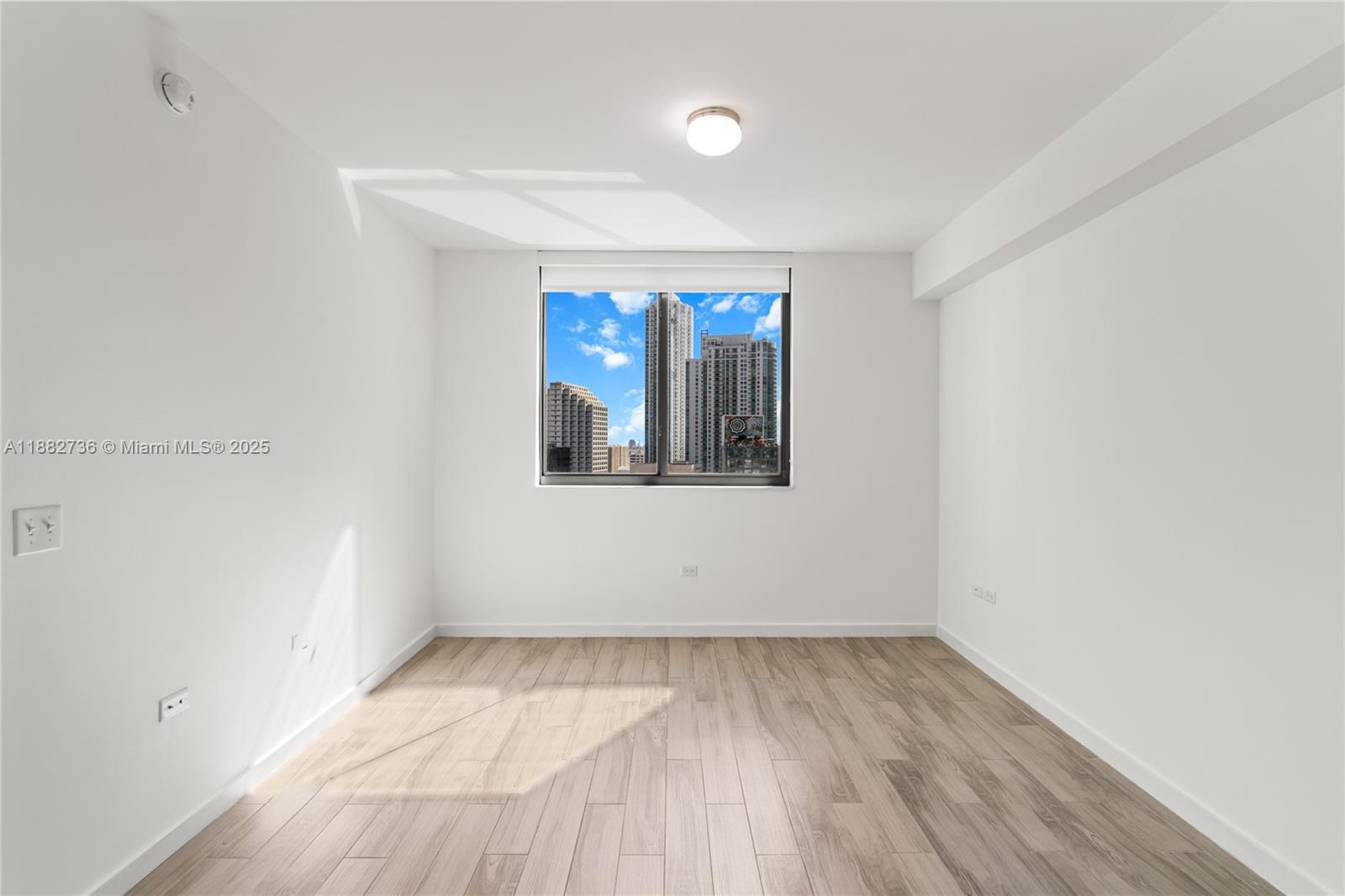 999 SW 1st Ave # 2208