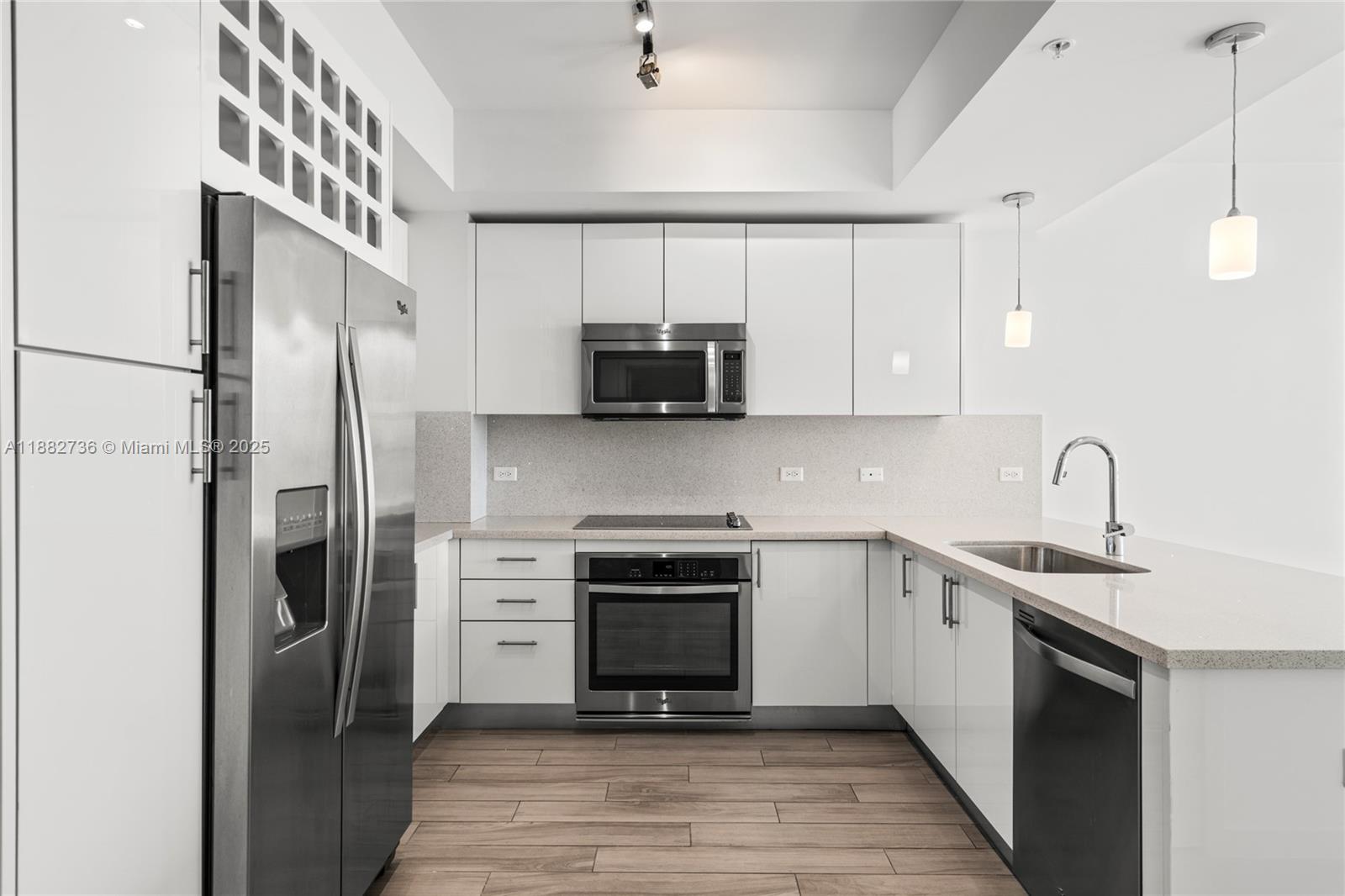 999 SW 1st Ave # 2208