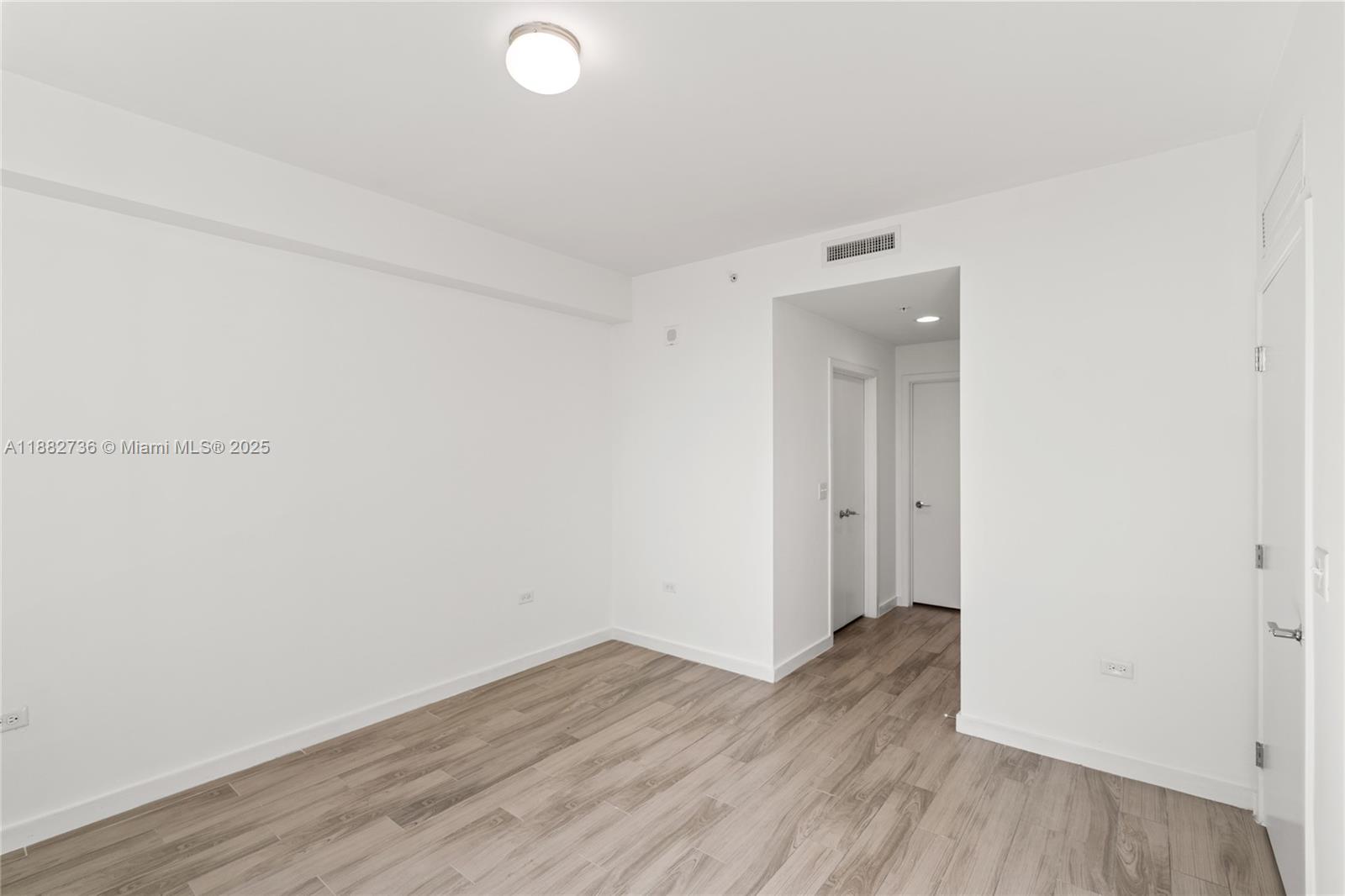 999 SW 1st Ave # 2208