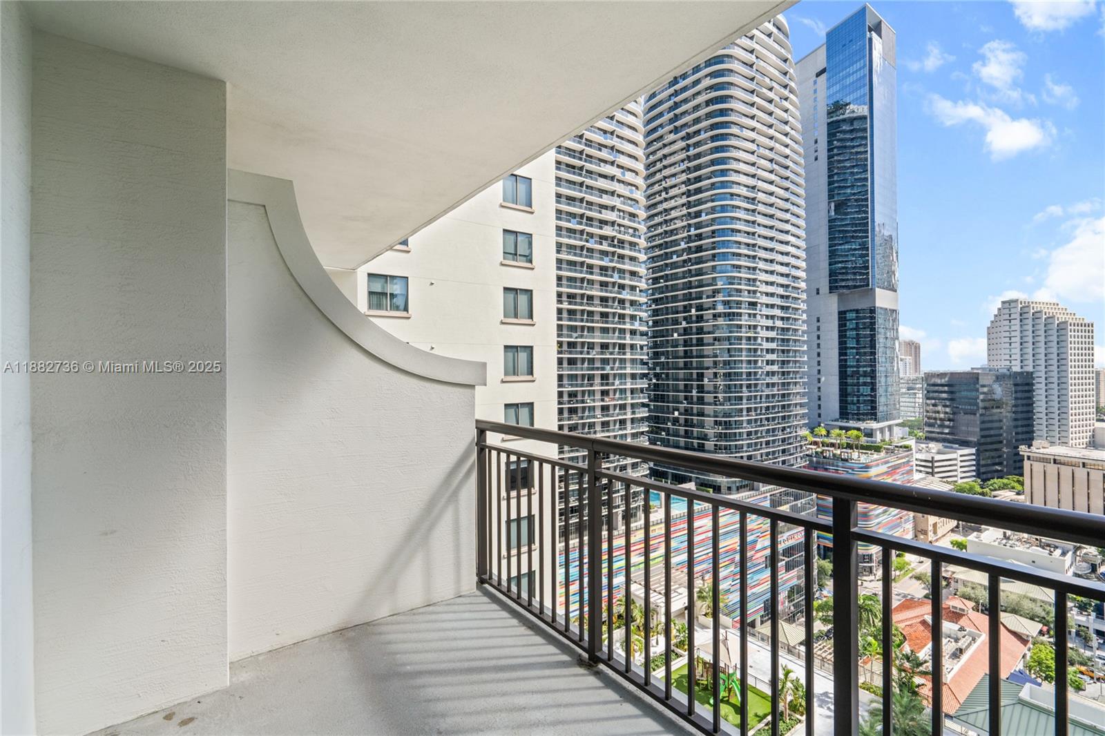 999 SW 1st Ave # 2208