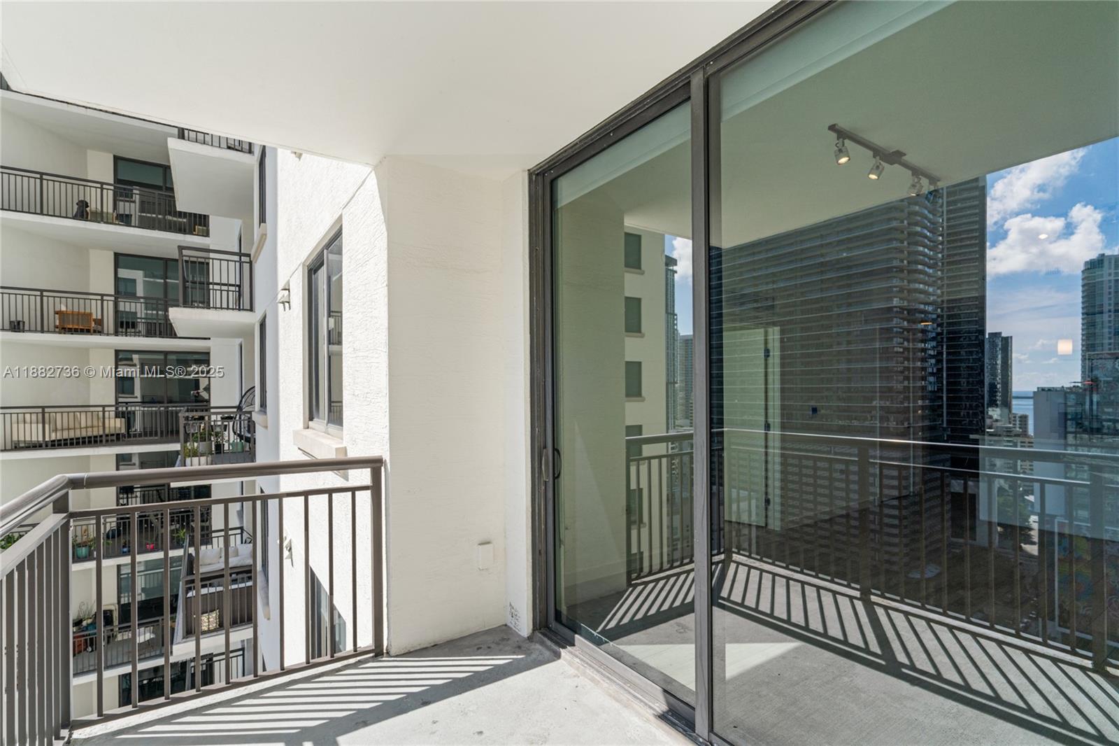 999 SW 1st Ave # 2208