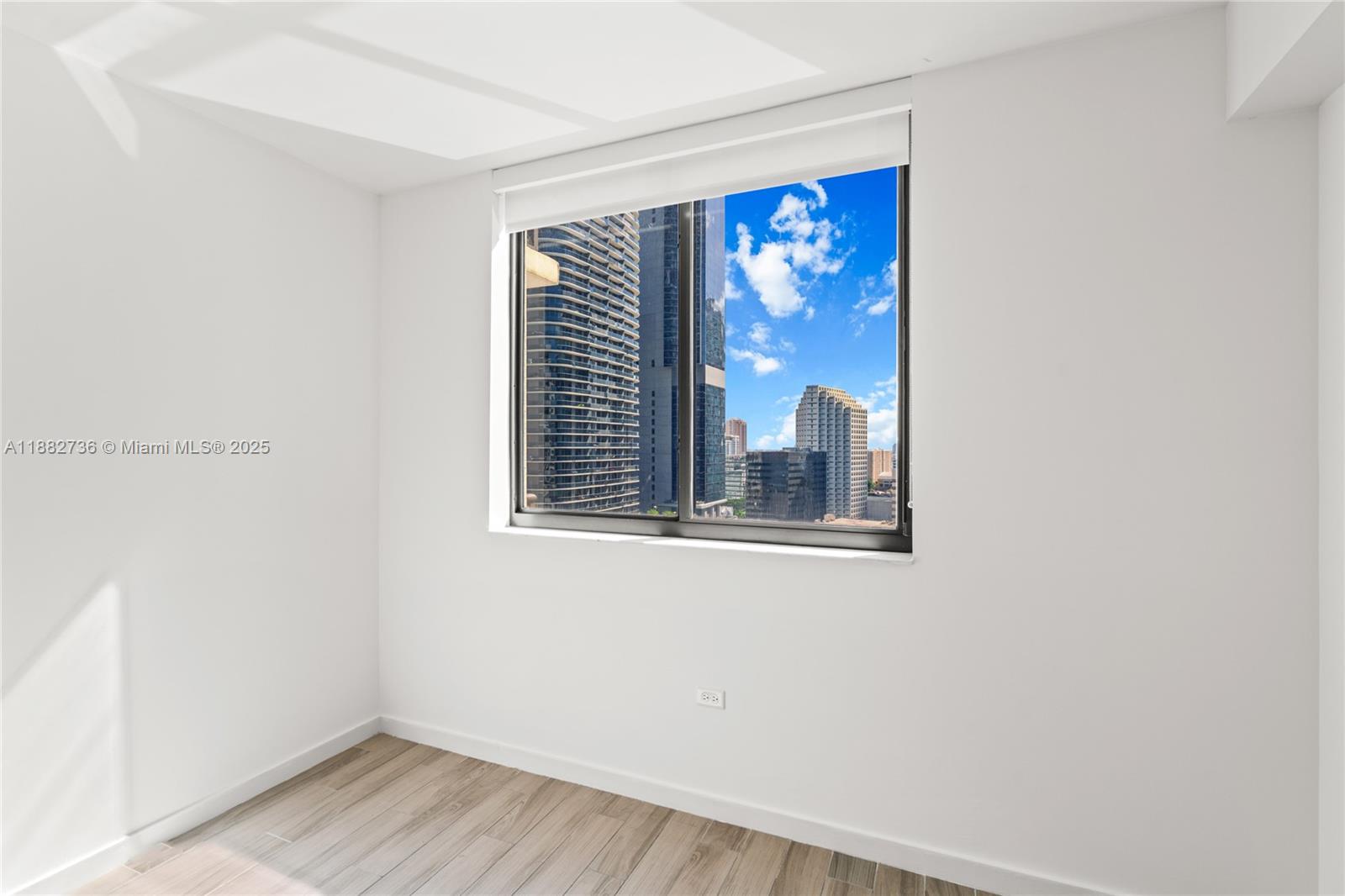 999 SW 1st Ave # 2208