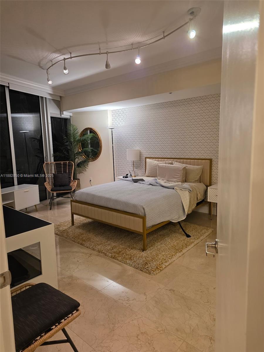 495 Brickell Ave # 707