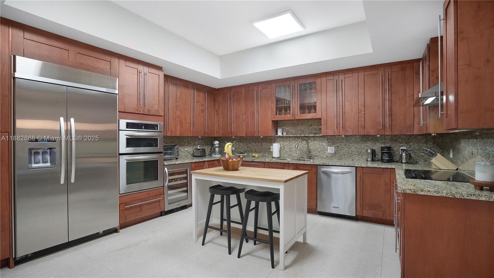 642 Valencia Ave # 207