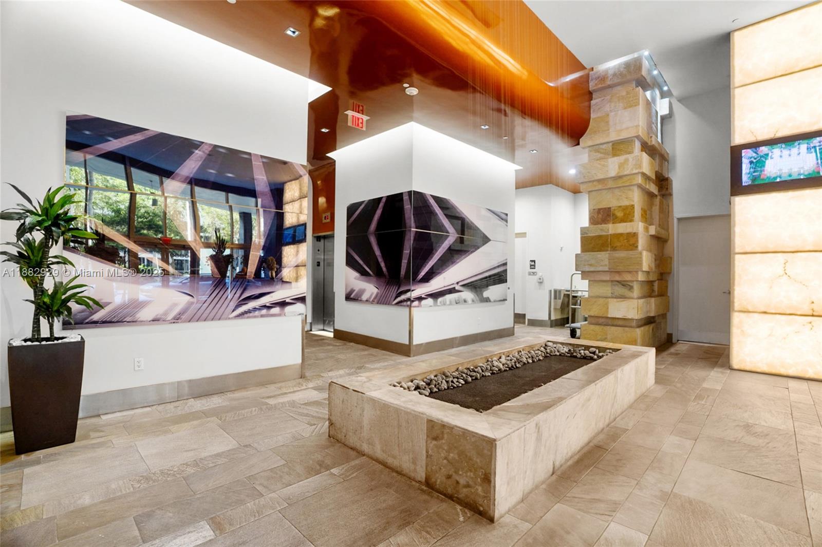 500 Brickell Ave # 1701