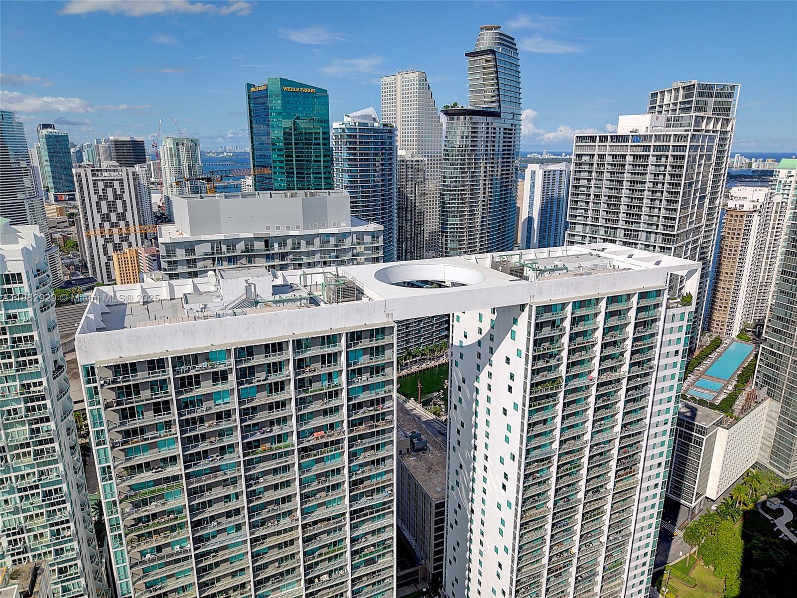 500 Brickell Ave # 1701