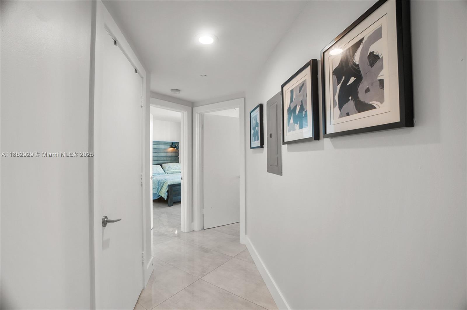 500 Brickell Ave # 1701