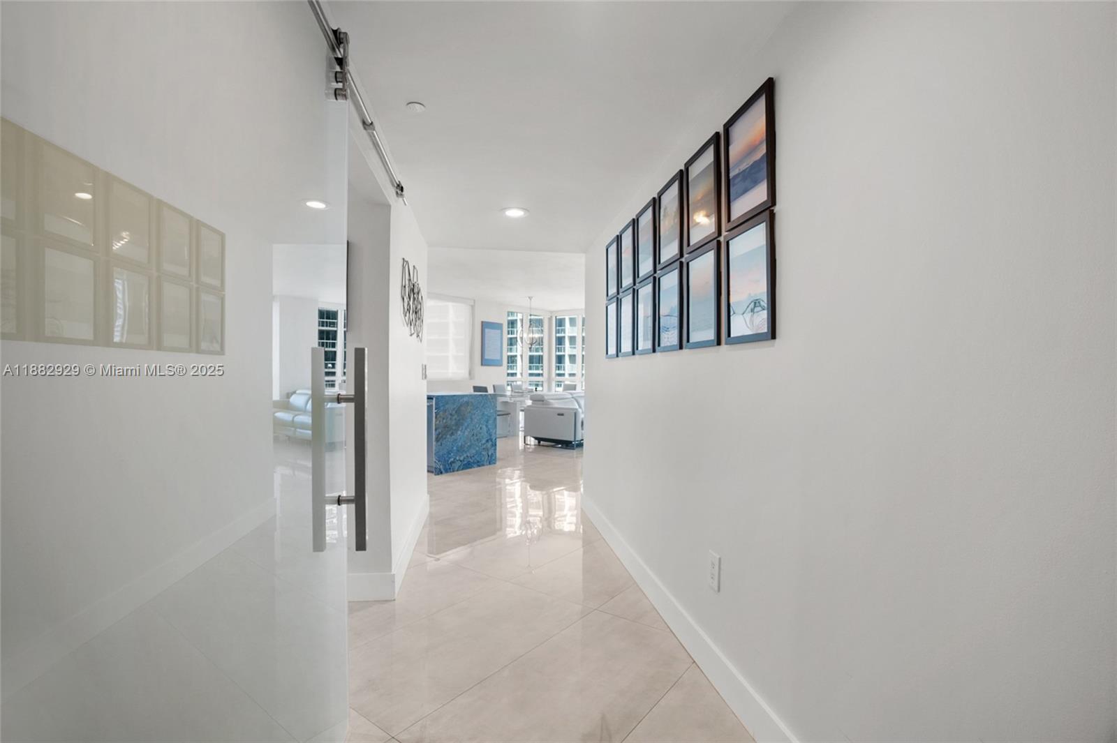 500 Brickell Ave # 1701