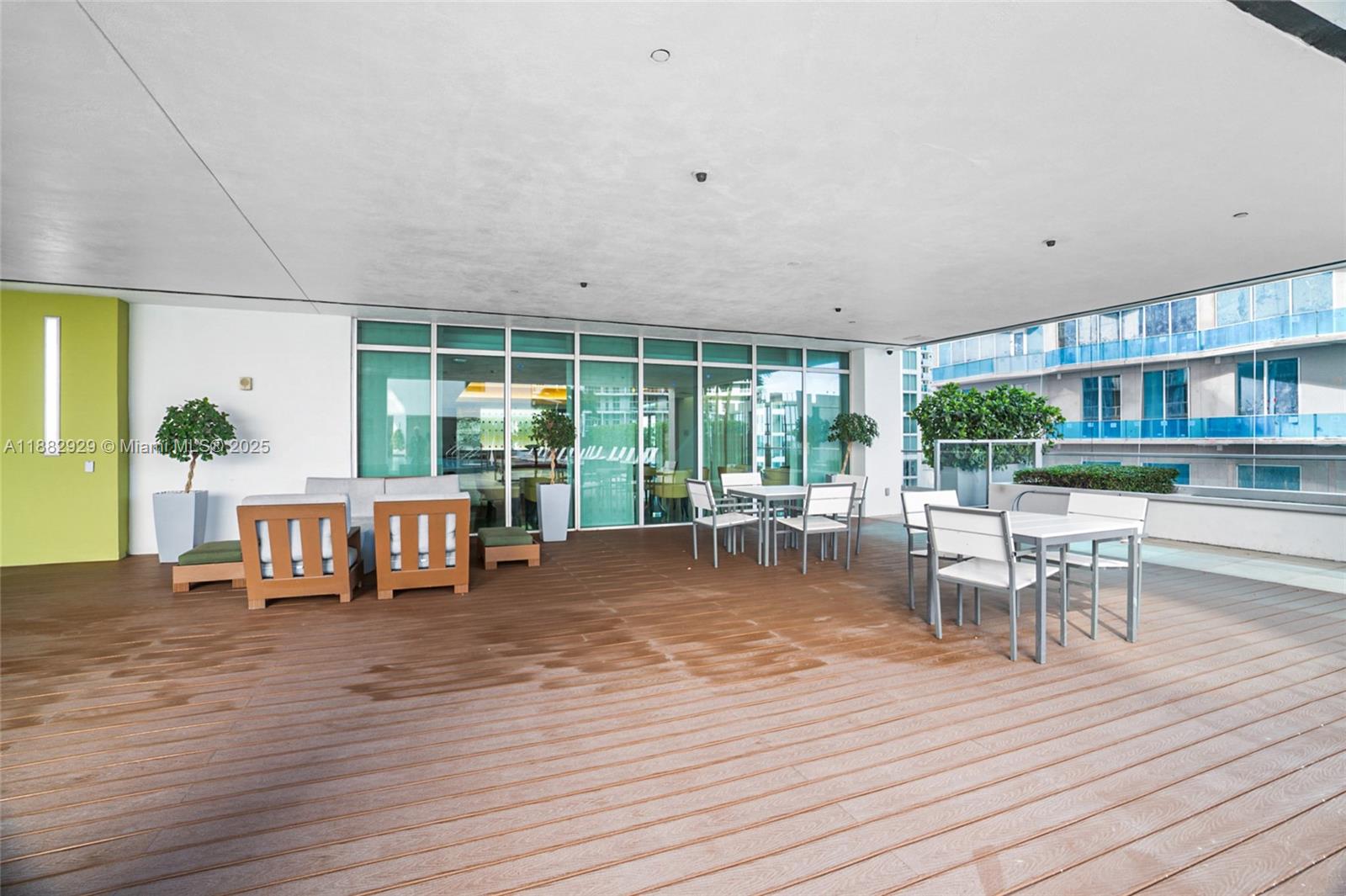 500 Brickell Ave # 1701