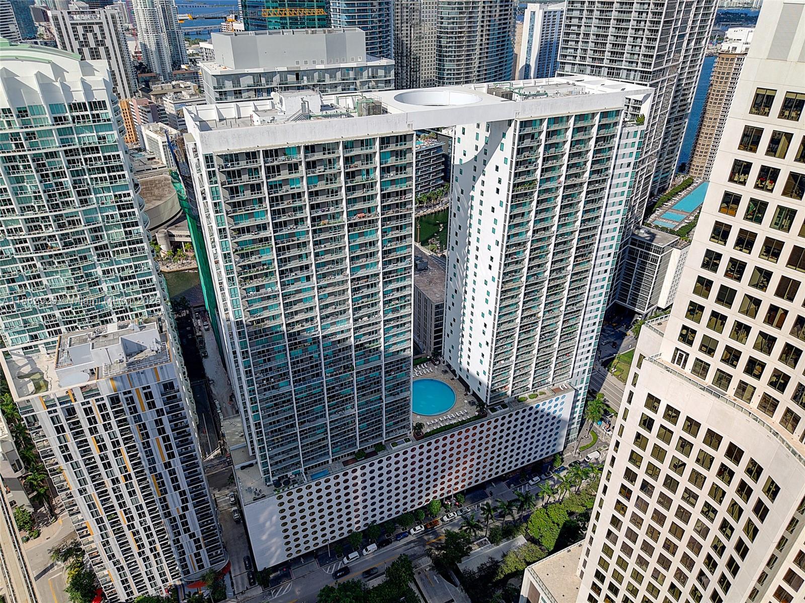 500 Brickell Ave # 1701