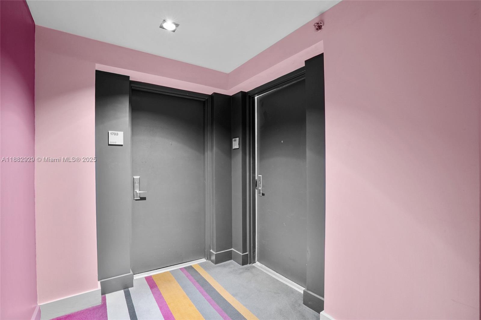 500 Brickell Ave # 1701