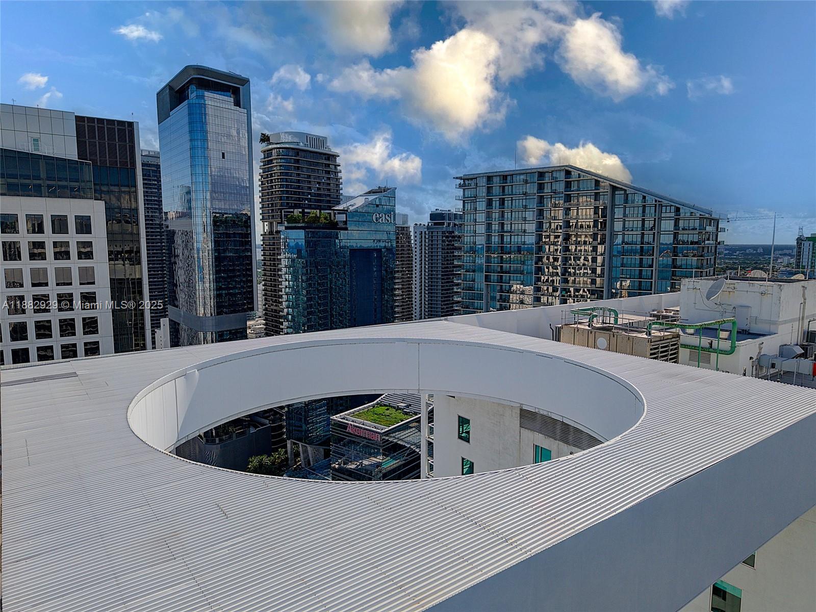 500 Brickell Ave # 1701